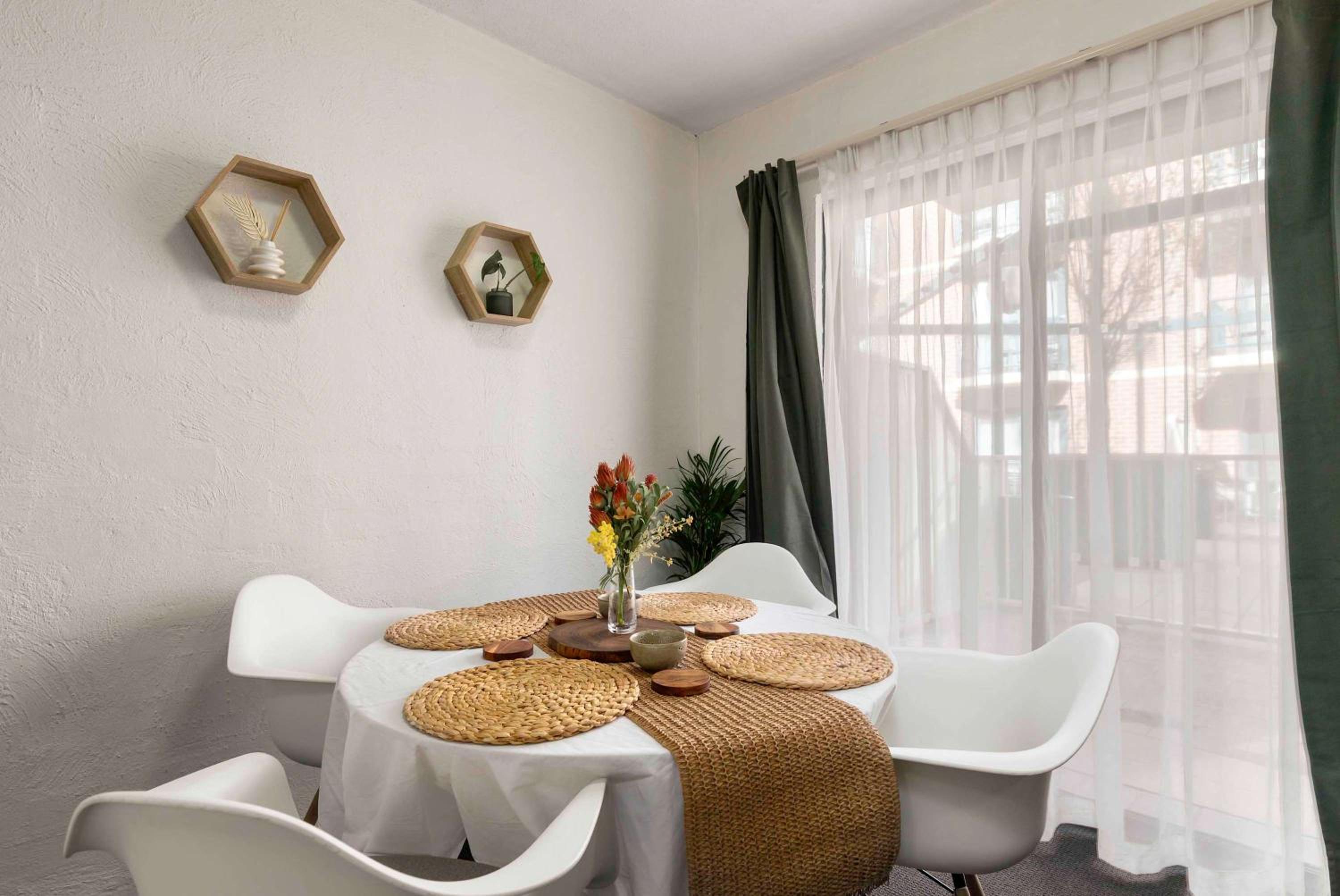 West End City 2BR Stay near UniSA