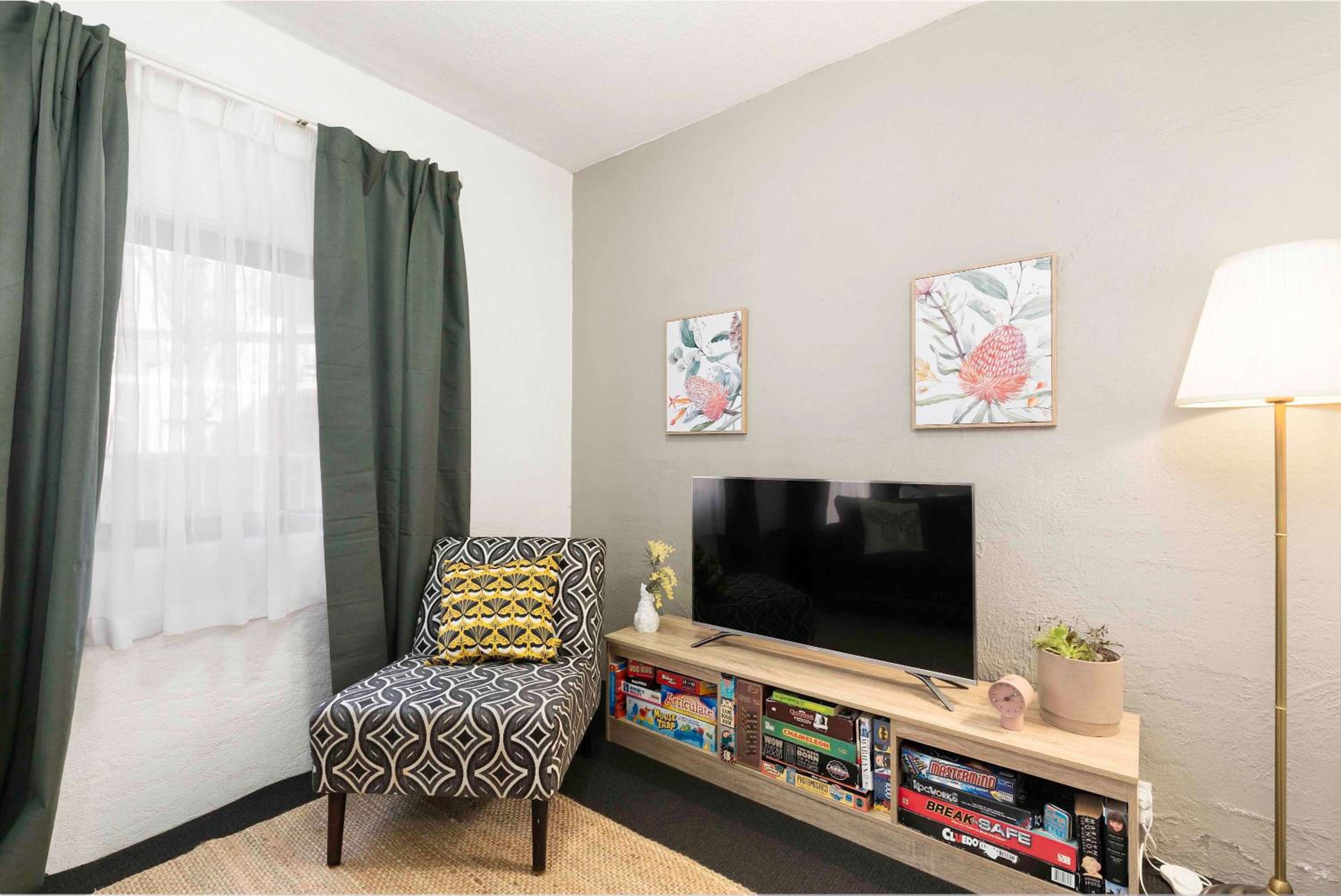 West End City 2BR Stay near UniSA