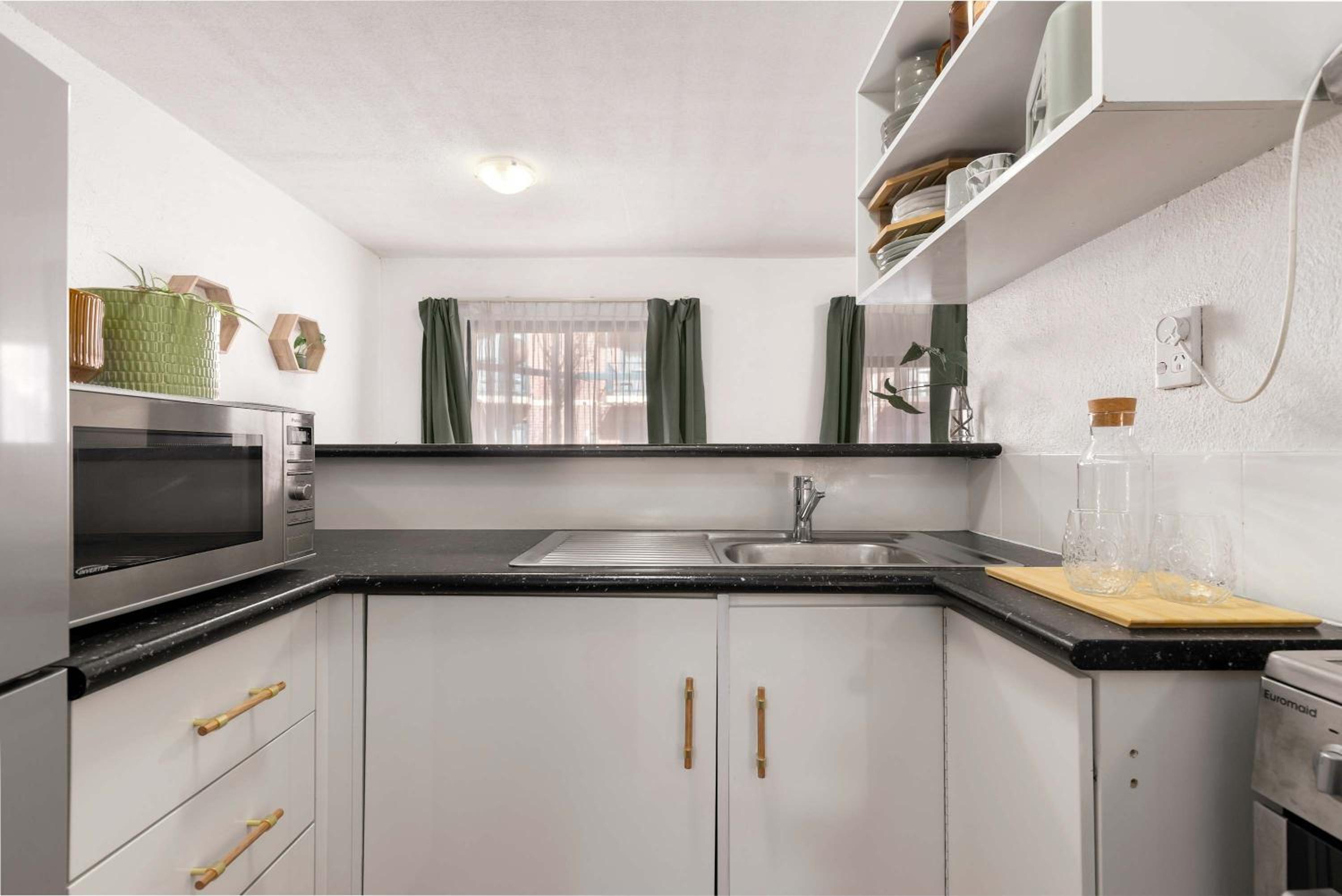 West End City 2BR Stay near UniSA