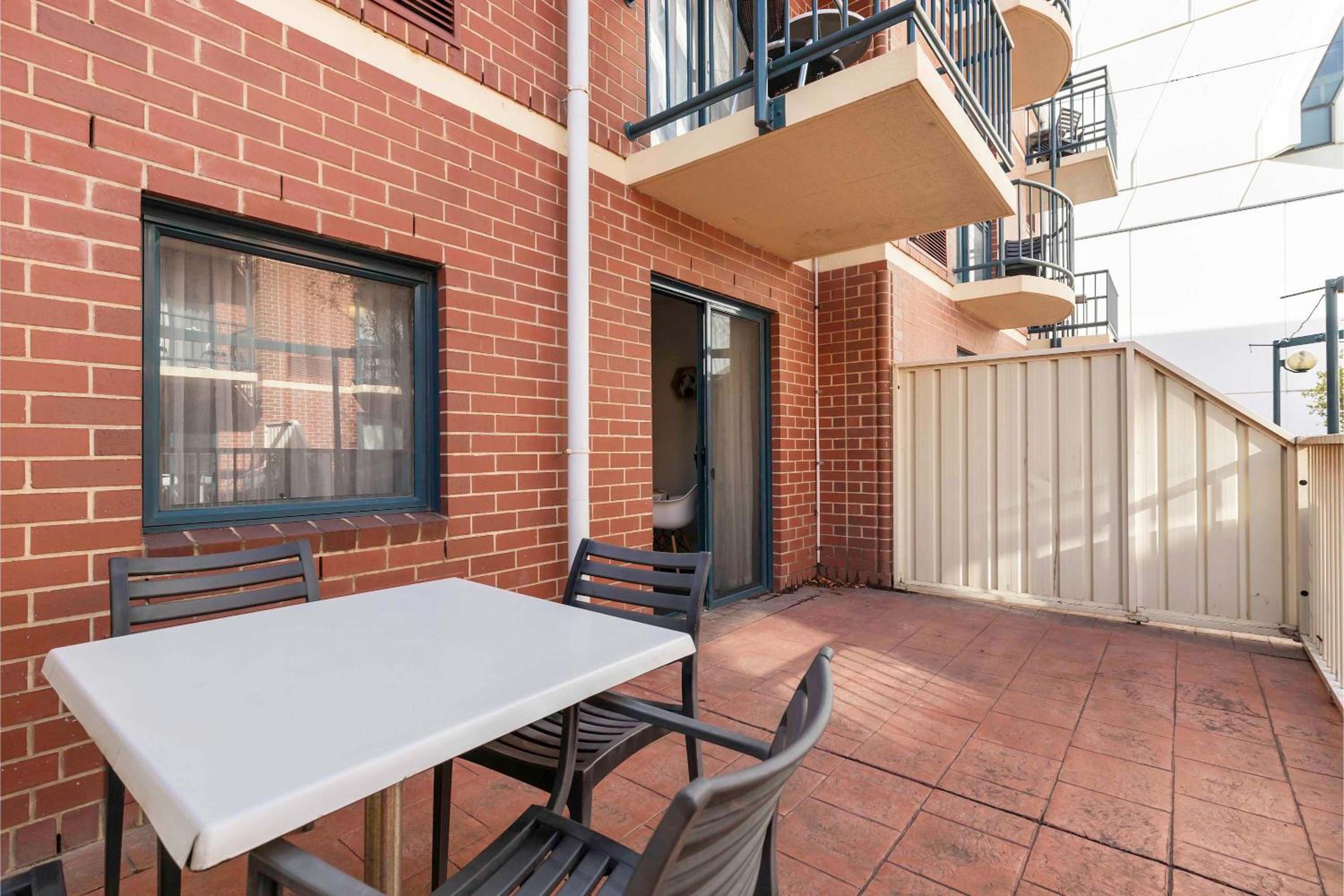 West End City 2BR Stay near UniSA
