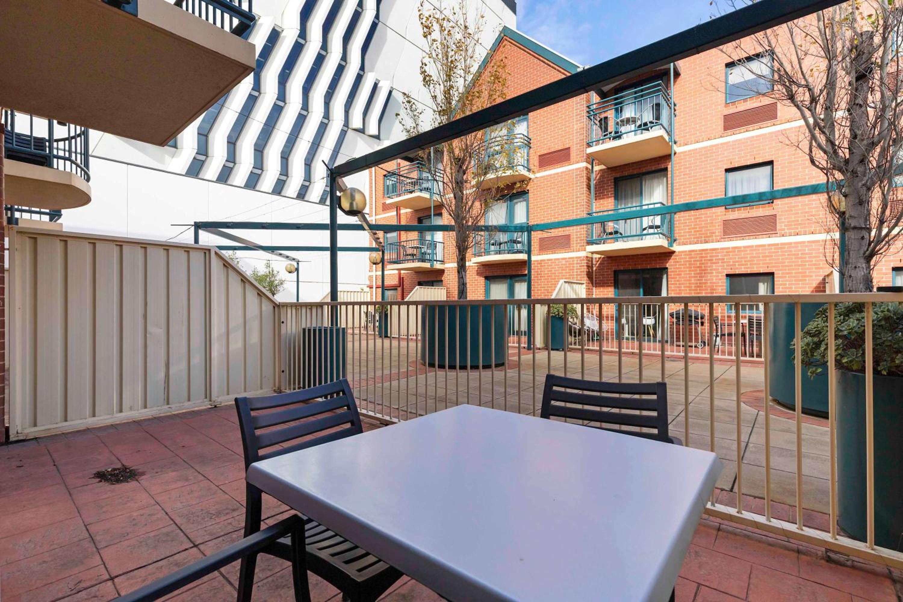 West End City 2BR Stay near UniSA