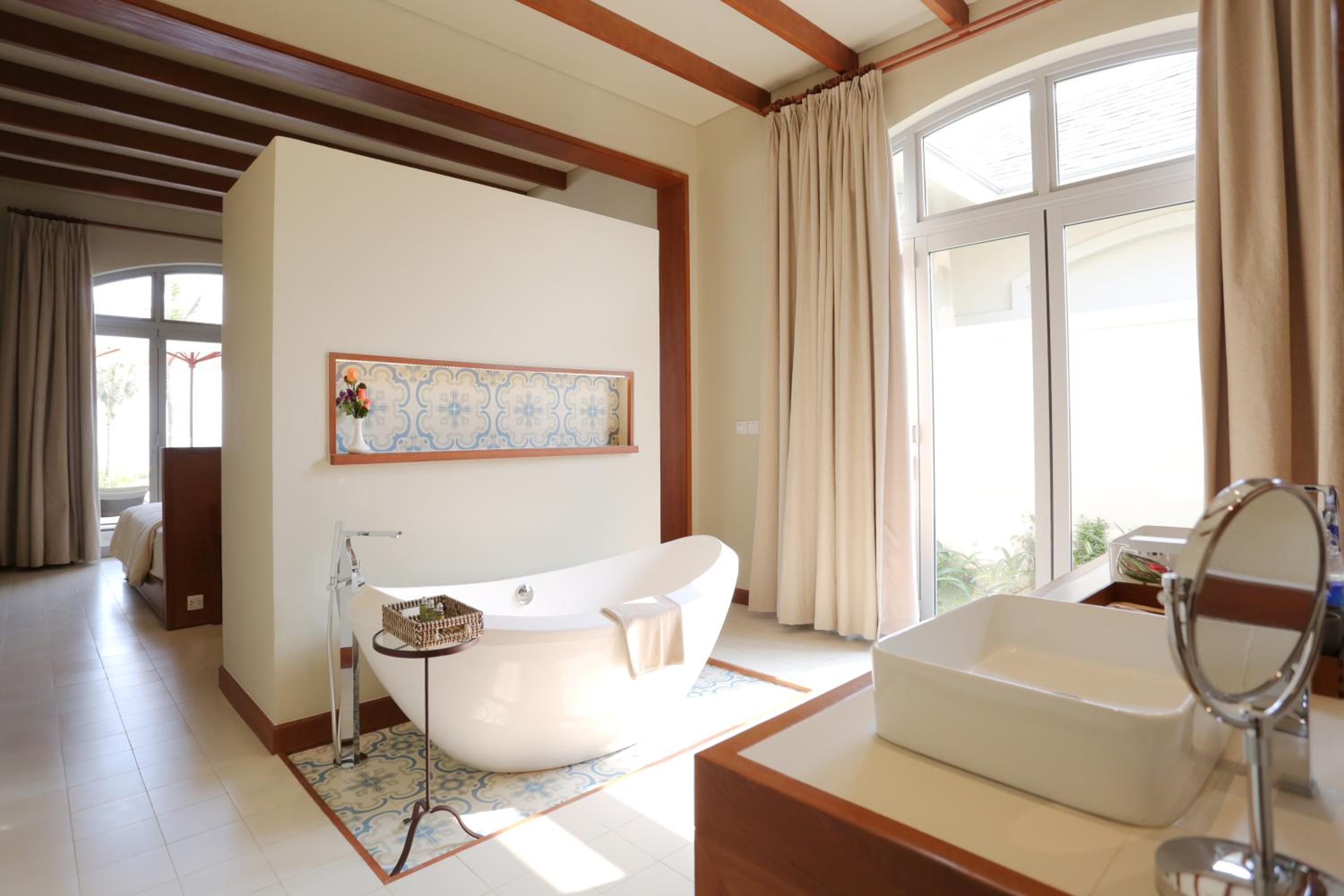 FLC Luxury Resort Samson