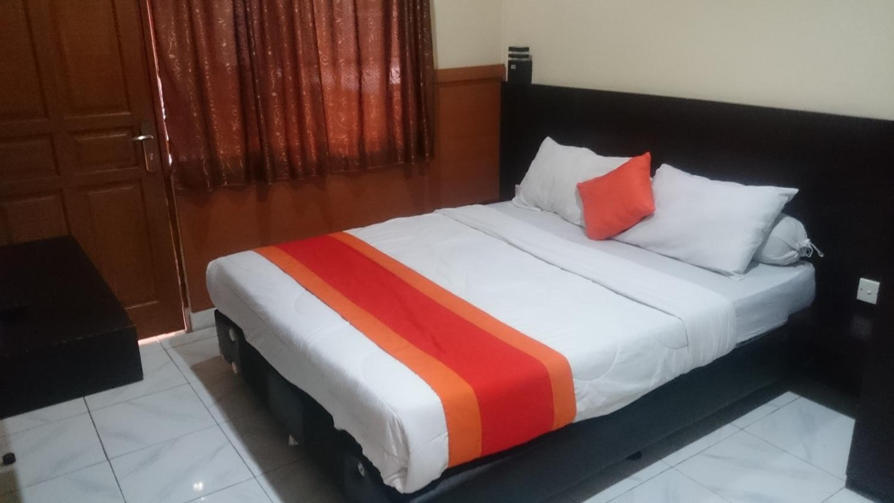 Agus Beach Inn