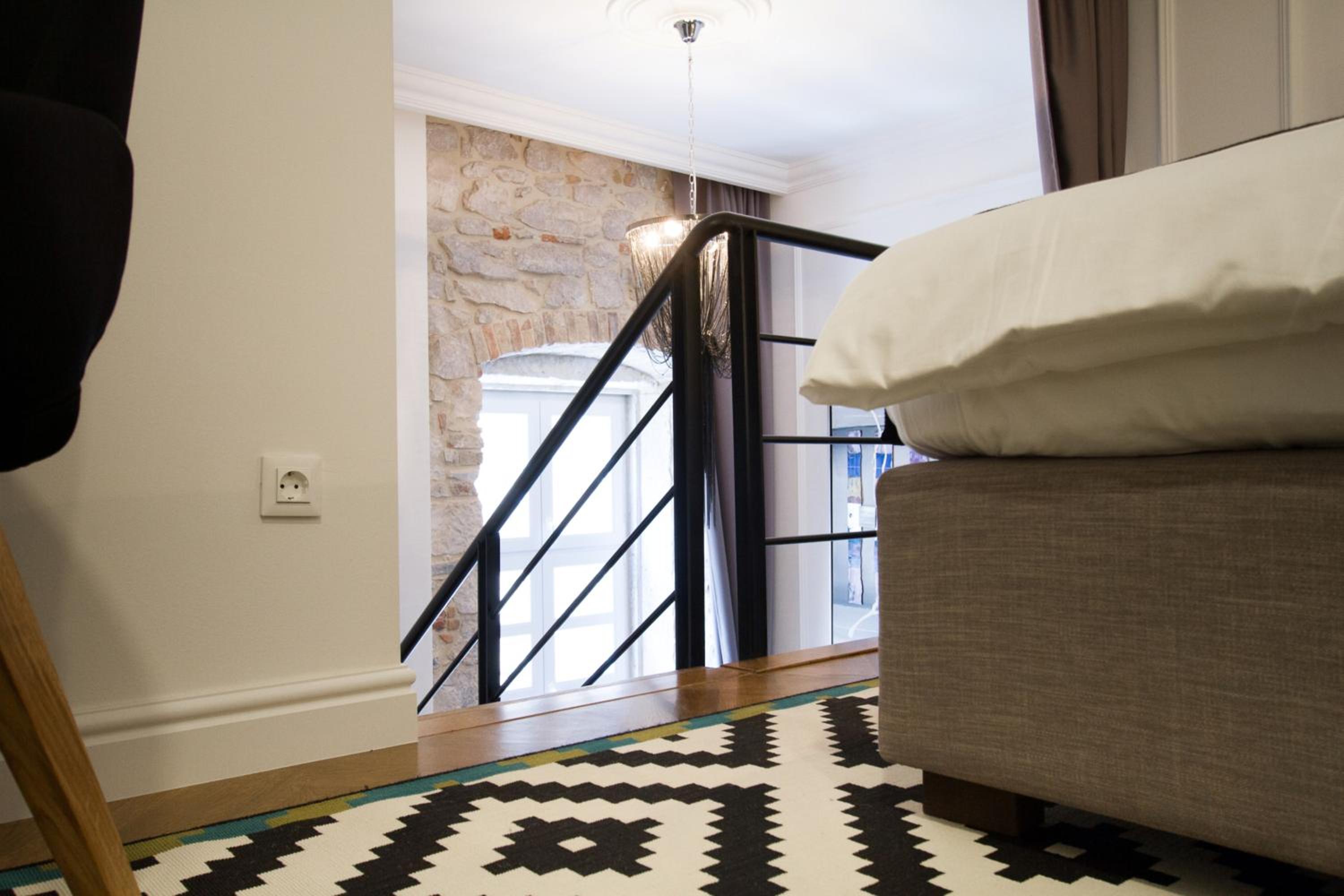 DeZign Superior Apartments & Rooms