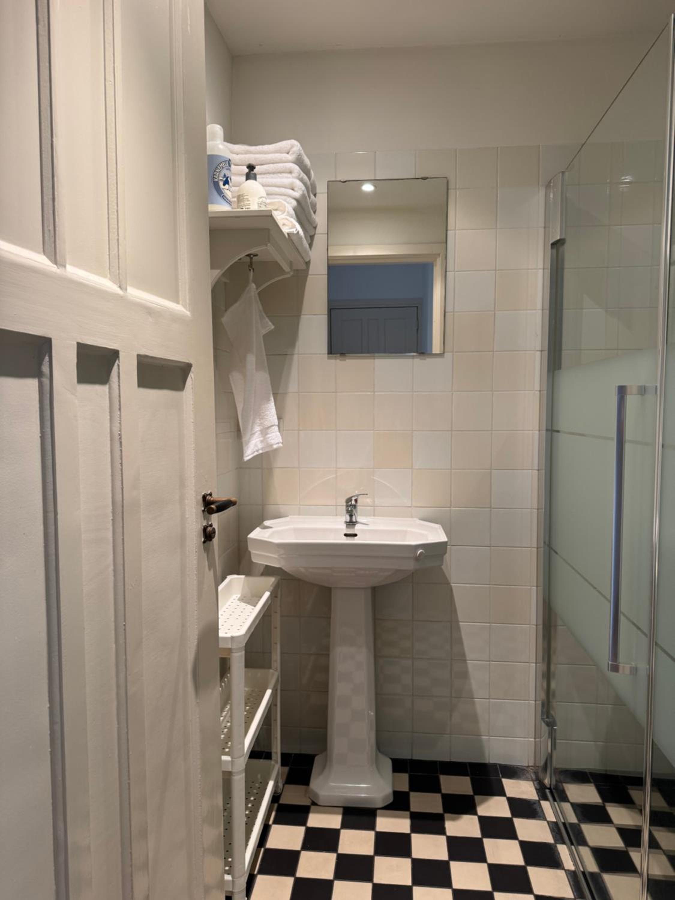 Barbera Guesthouse Hotel Apartments - Experience local life in the Old Centre