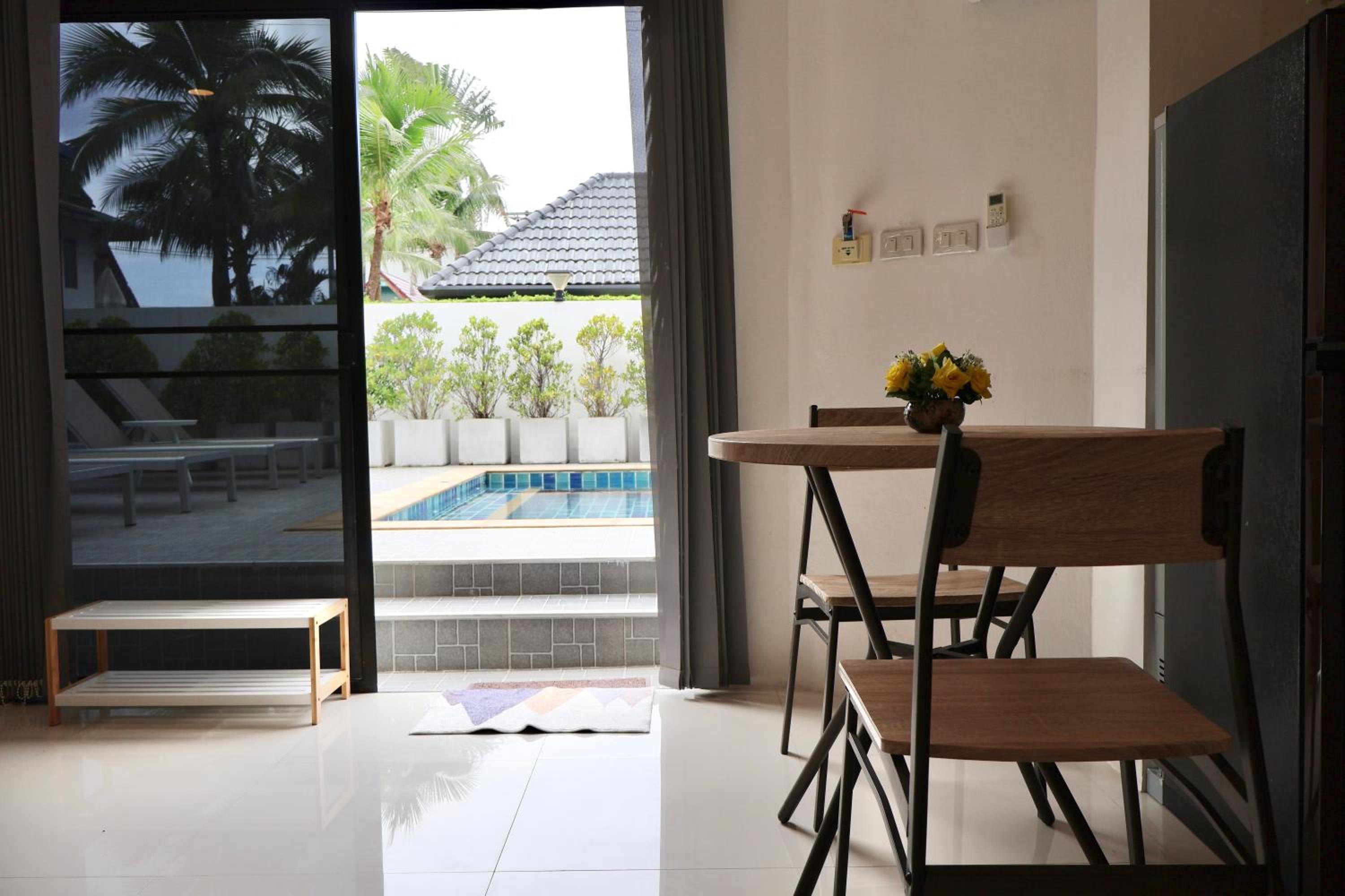 Chonlada Holiday Home - 2 BR Pool Access Bungalow - Kamala Beach