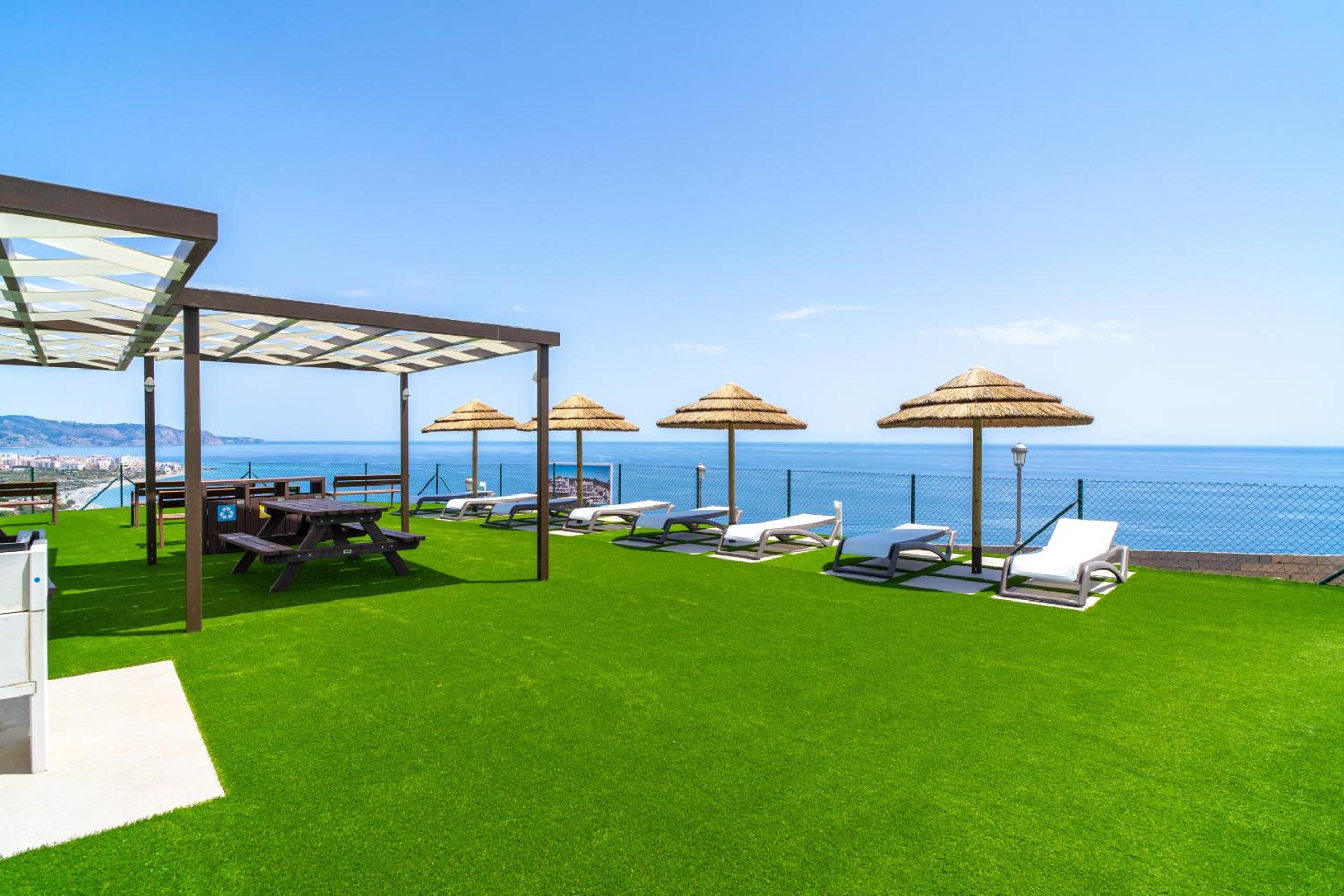Bayview Hills Deluxe by Casasol