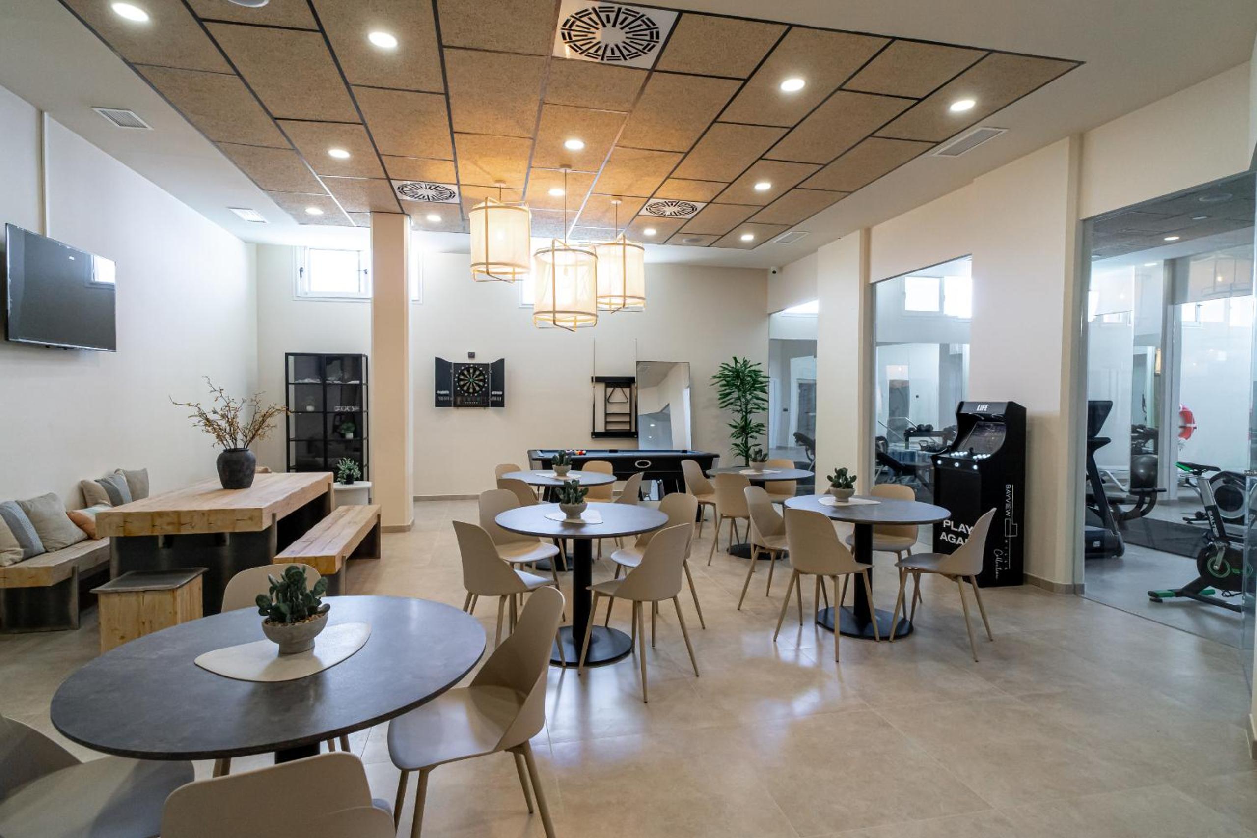 Bayview Hills Deluxe by Casasol