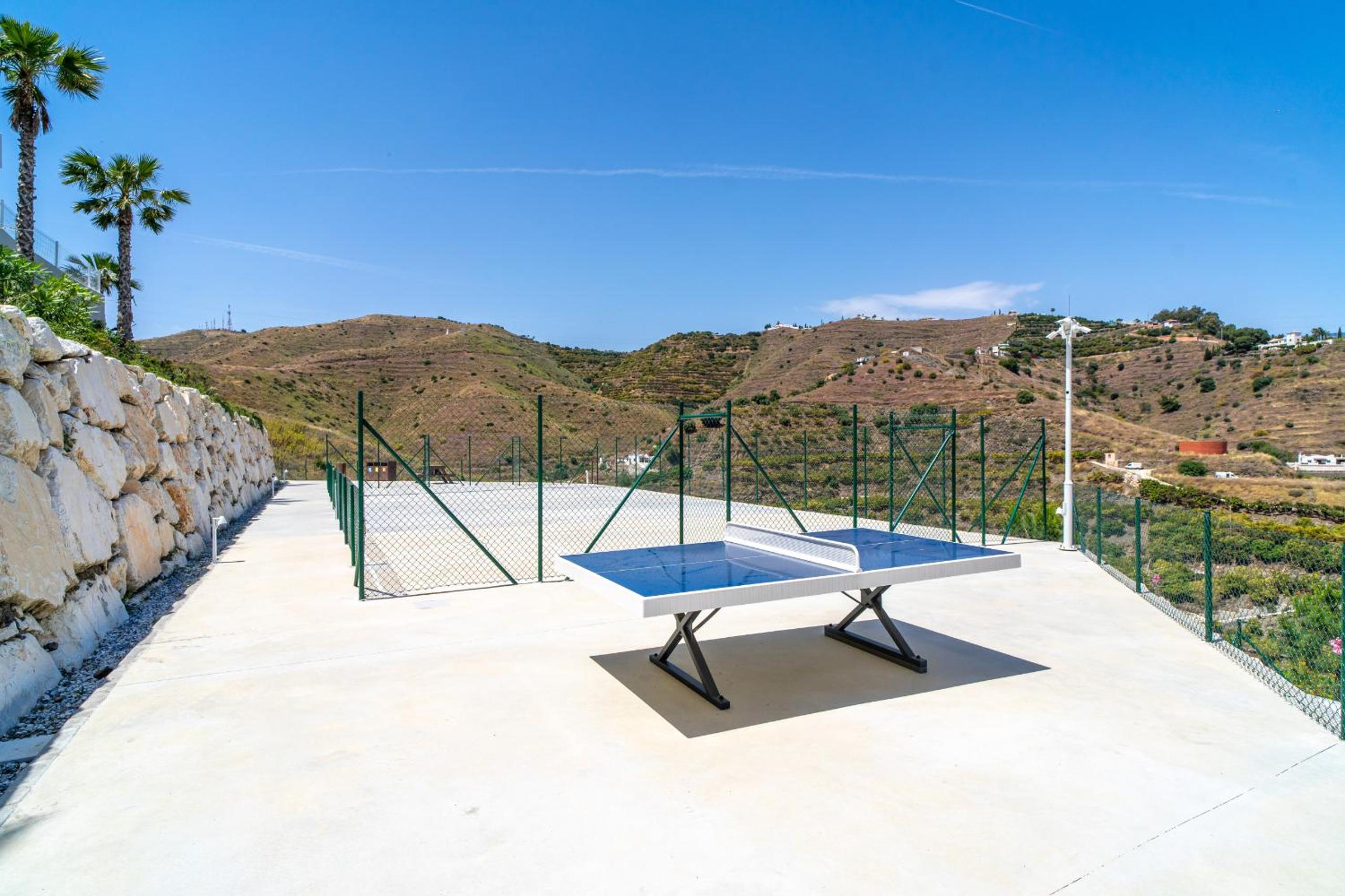 Bayview Hills Deluxe by Casasol