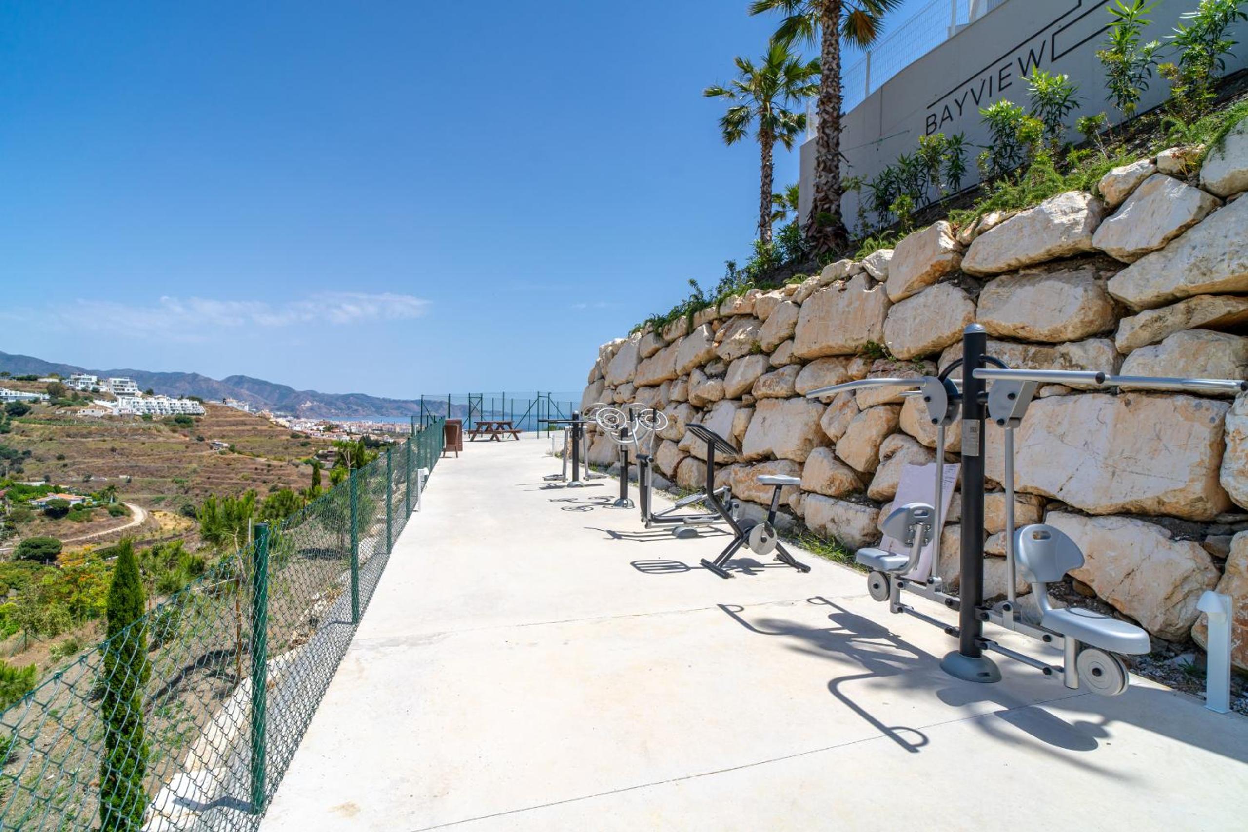 Bayview Hills Deluxe by Casasol
