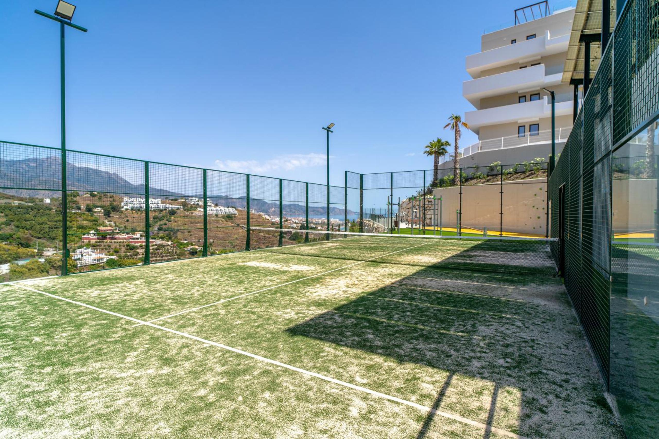 Bayview Hills Deluxe by Casasol