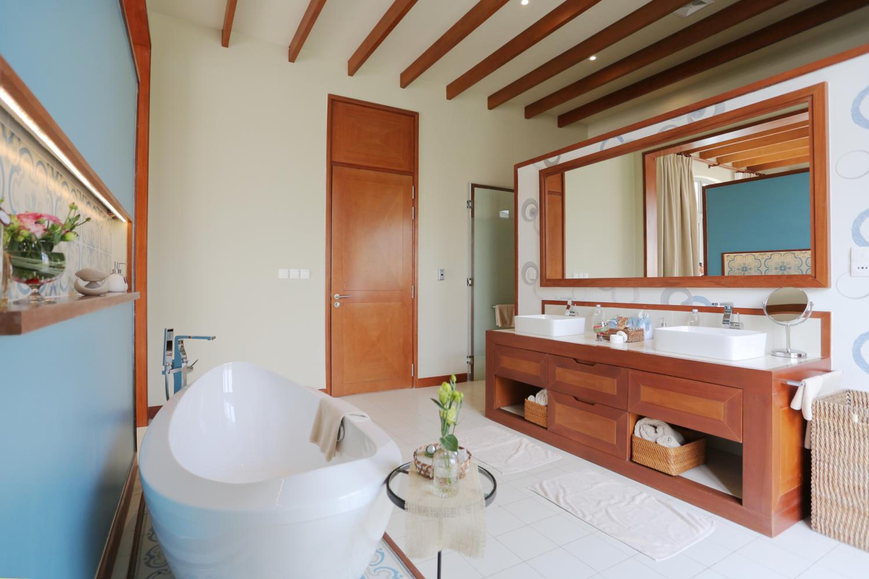 FLC Luxury Resort Samson