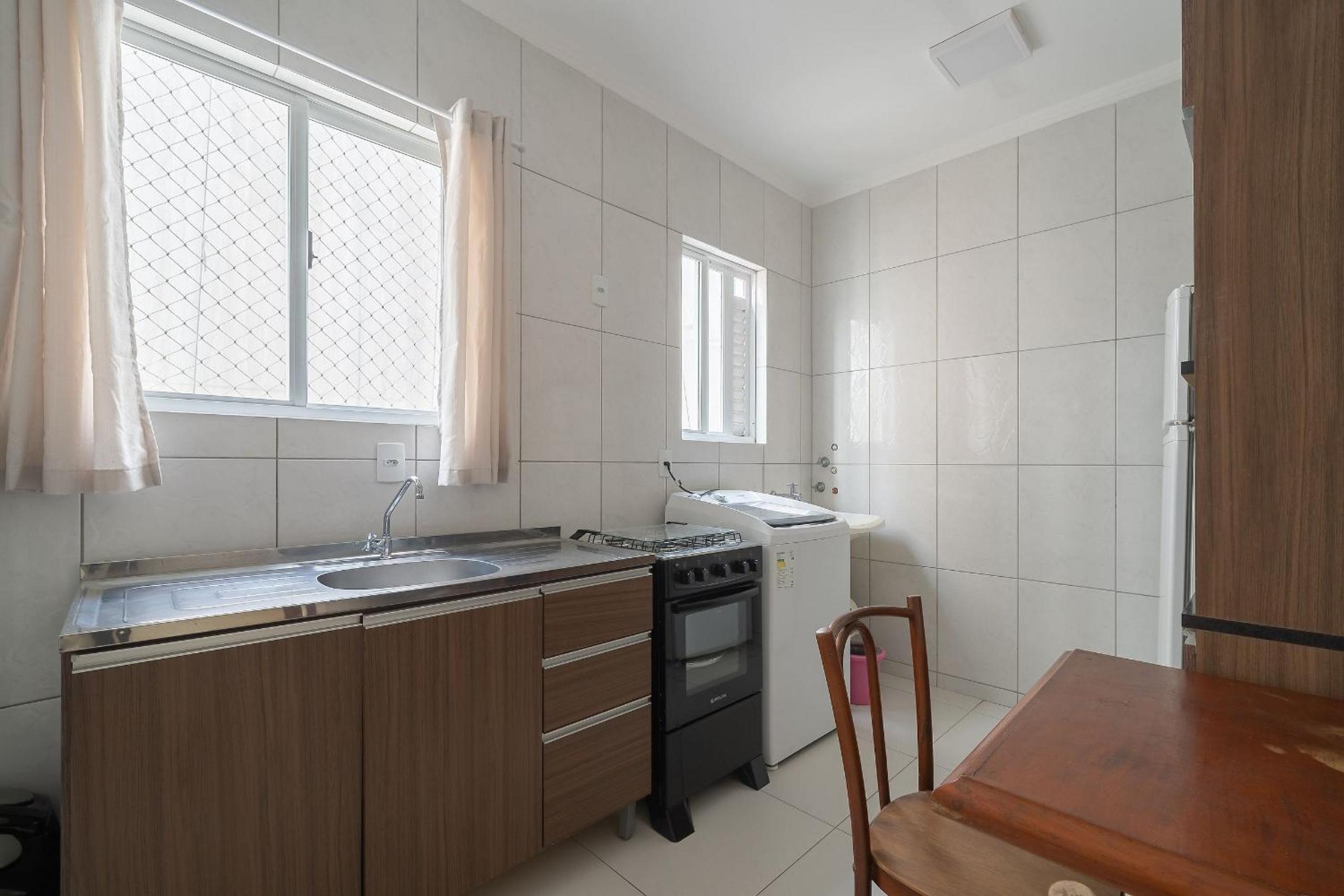 Apt near the sea w/ BBQ 3 bdr ELM701