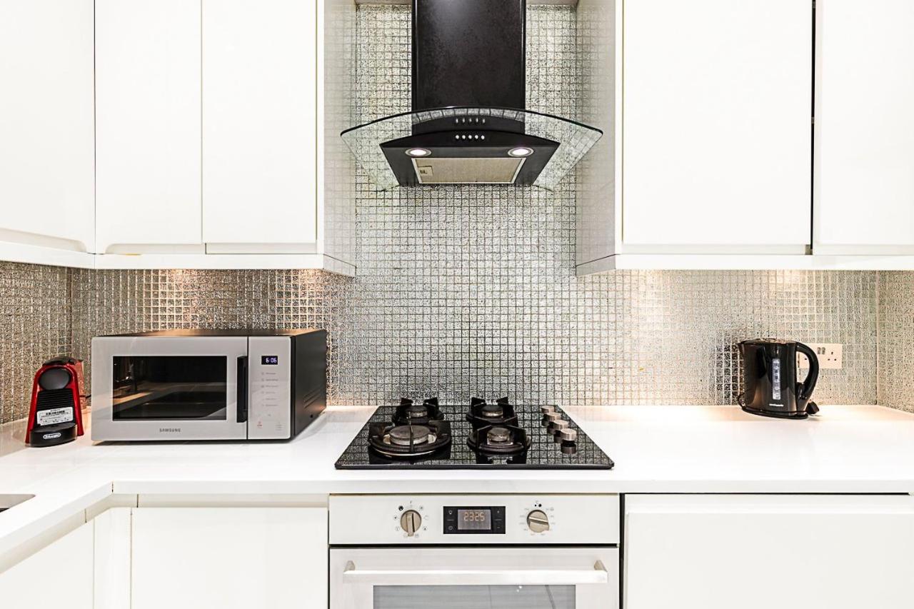 Stylish Bayswater Flat with Outdoor Space