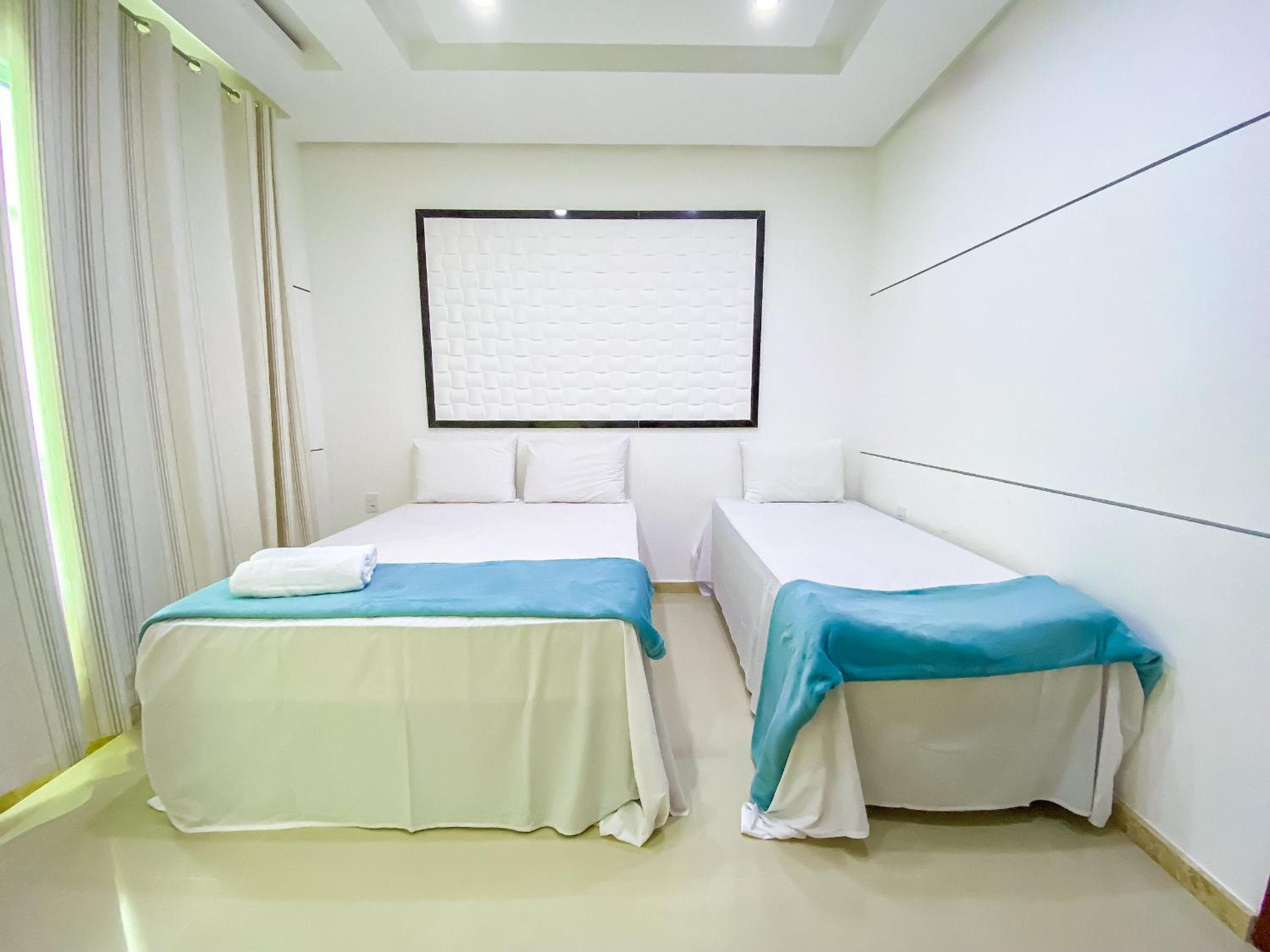 Casa com 4 quartos em condomínio com piscina e área gourmet próximo à praia de Taperapuã