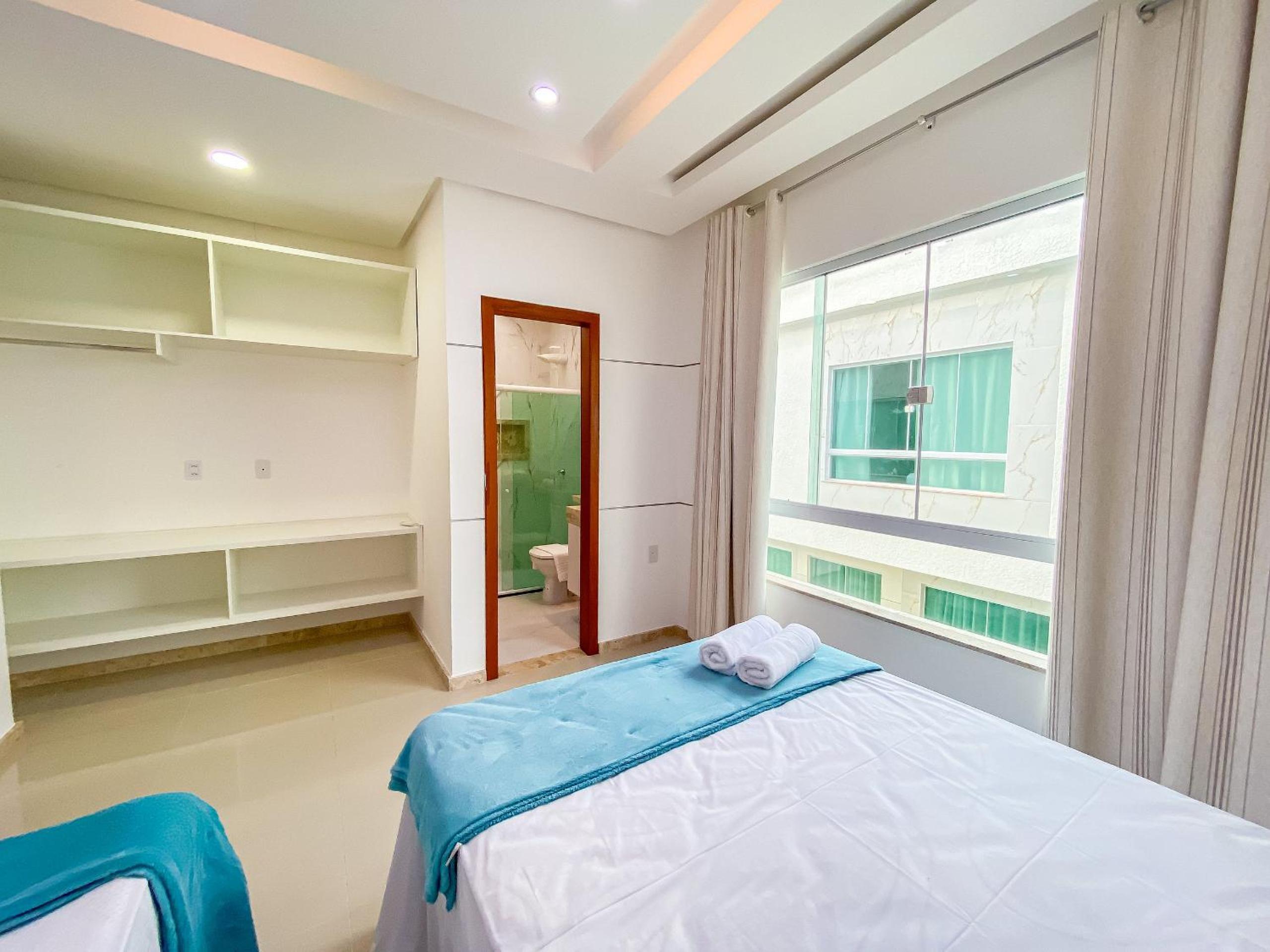Casa com 4 quartos em condomínio com piscina e área gourmet próximo à praia de Taperapuã