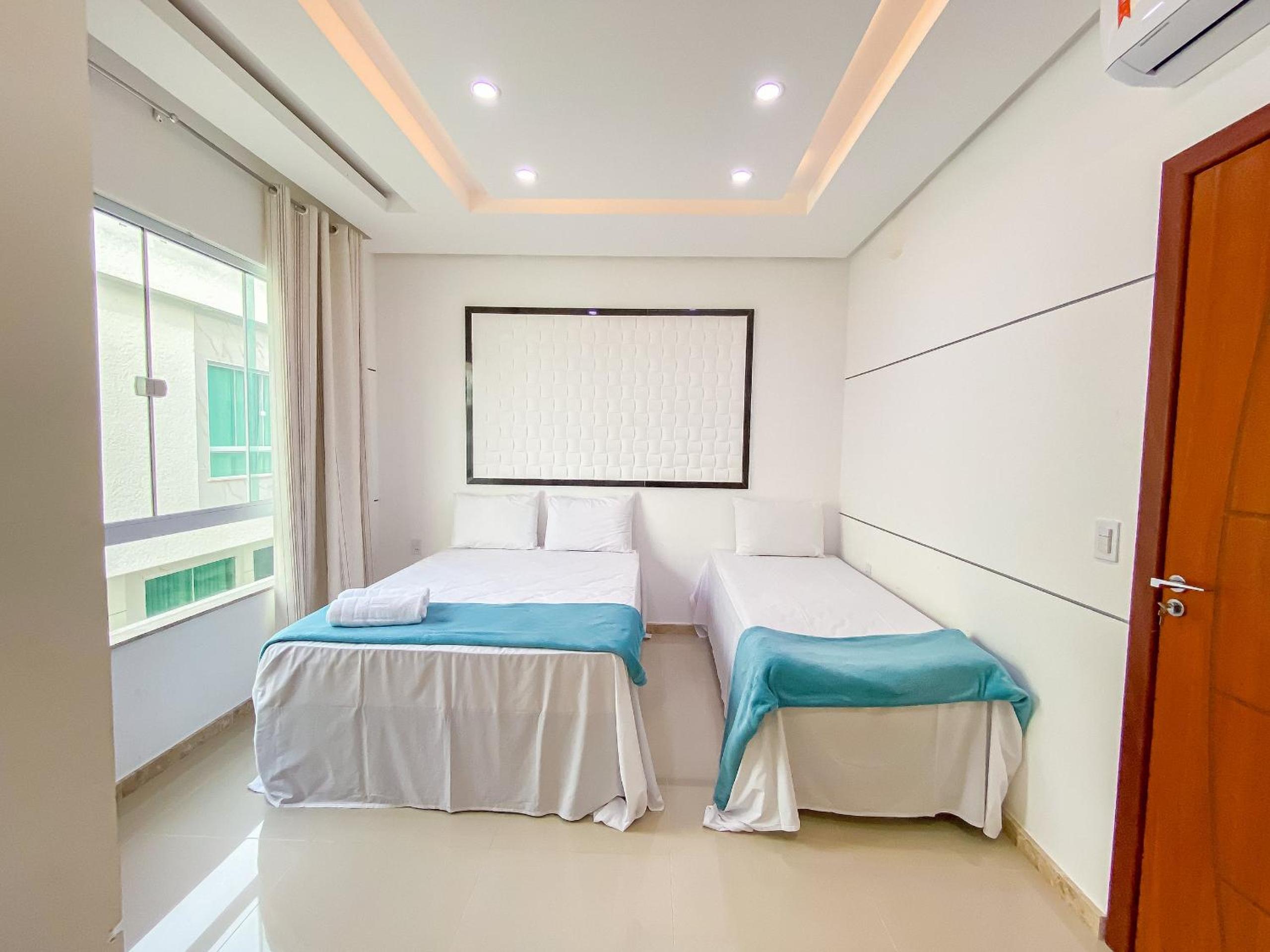 Casa com 4 quartos em condomínio com piscina e área gourmet próximo à praia de Taperapuã