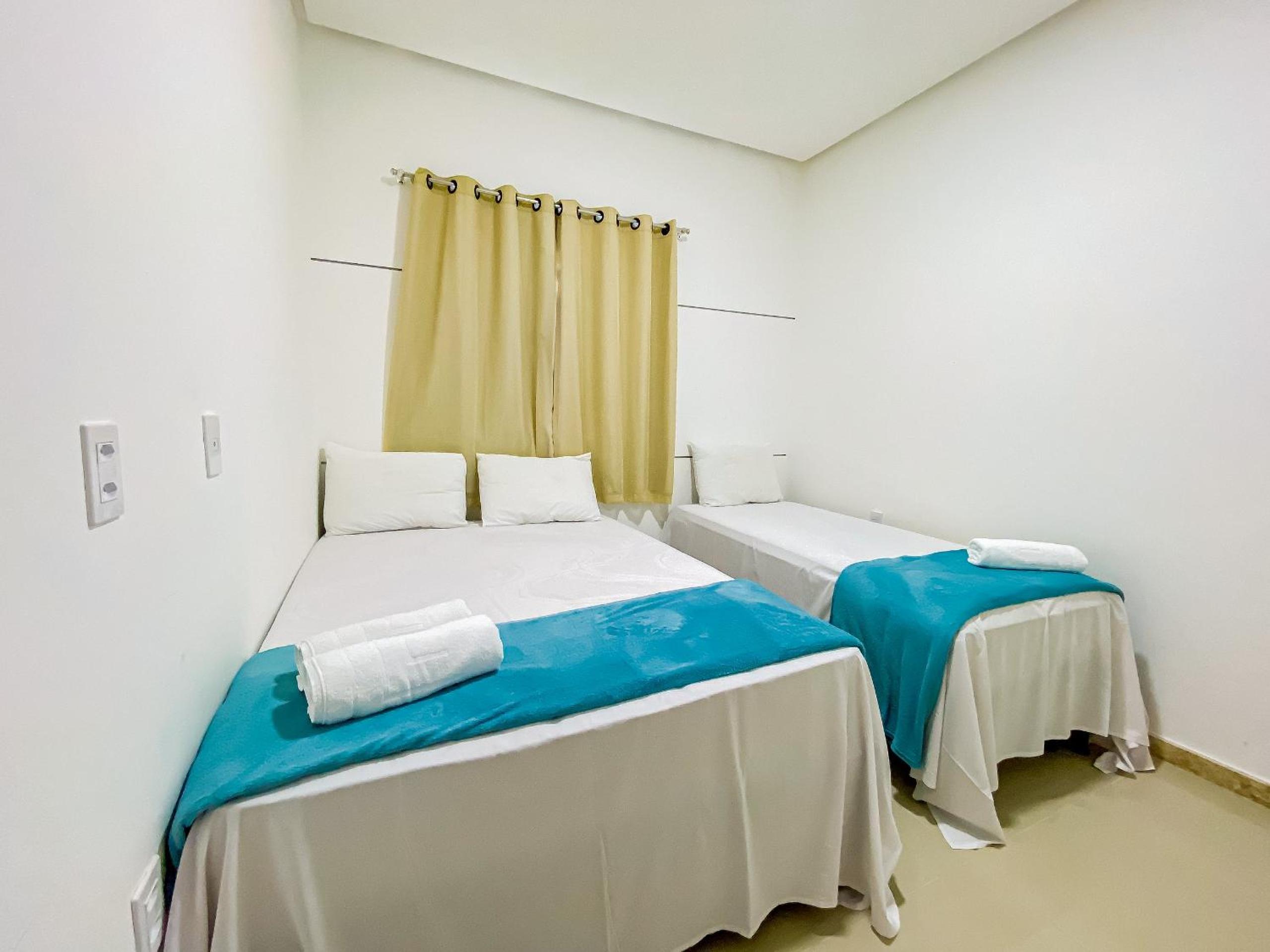 Casa com 4 quartos em condomínio com piscina e área gourmet próximo à praia de Taperapuã