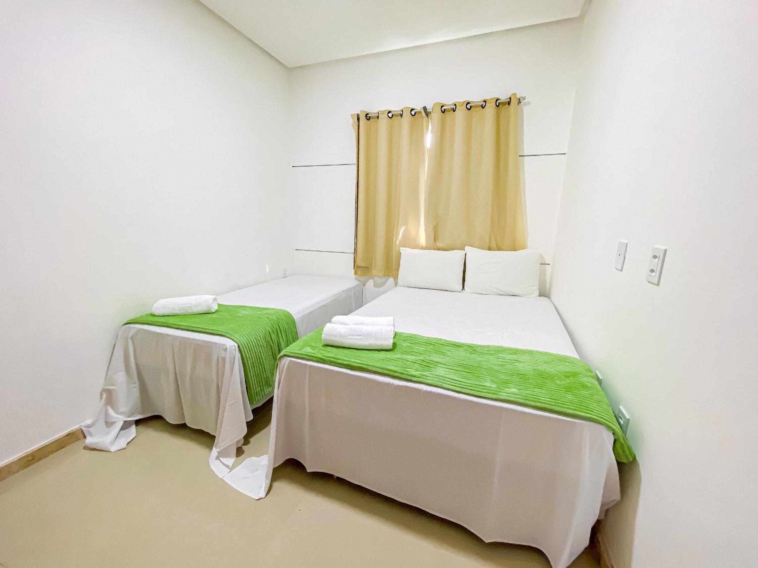 Casa com 4 quartos em condomínio com piscina e área gourmet próximo à praia de Taperapuã