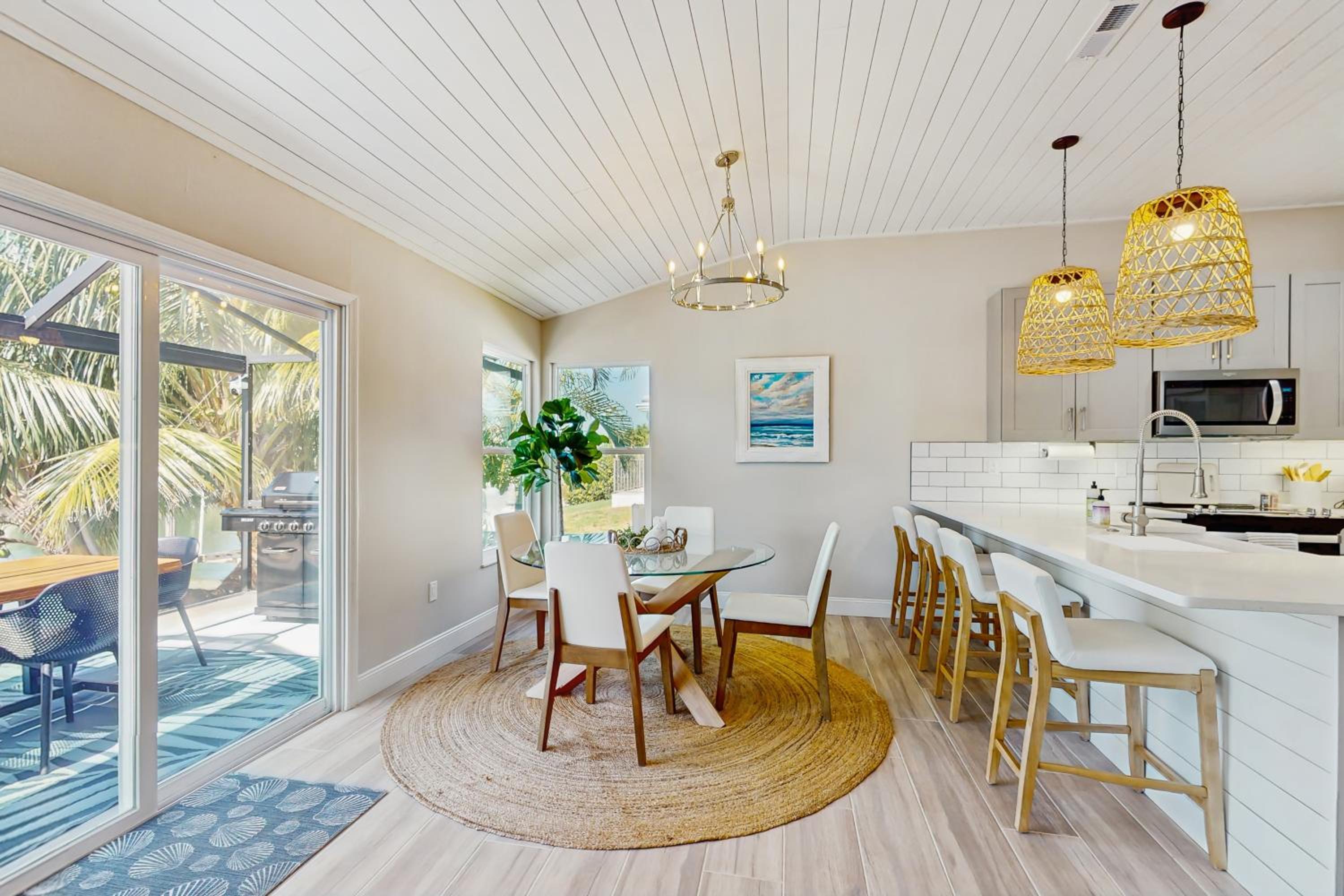 Swim Spa and Dock! Boaters Retreat on Marco Island