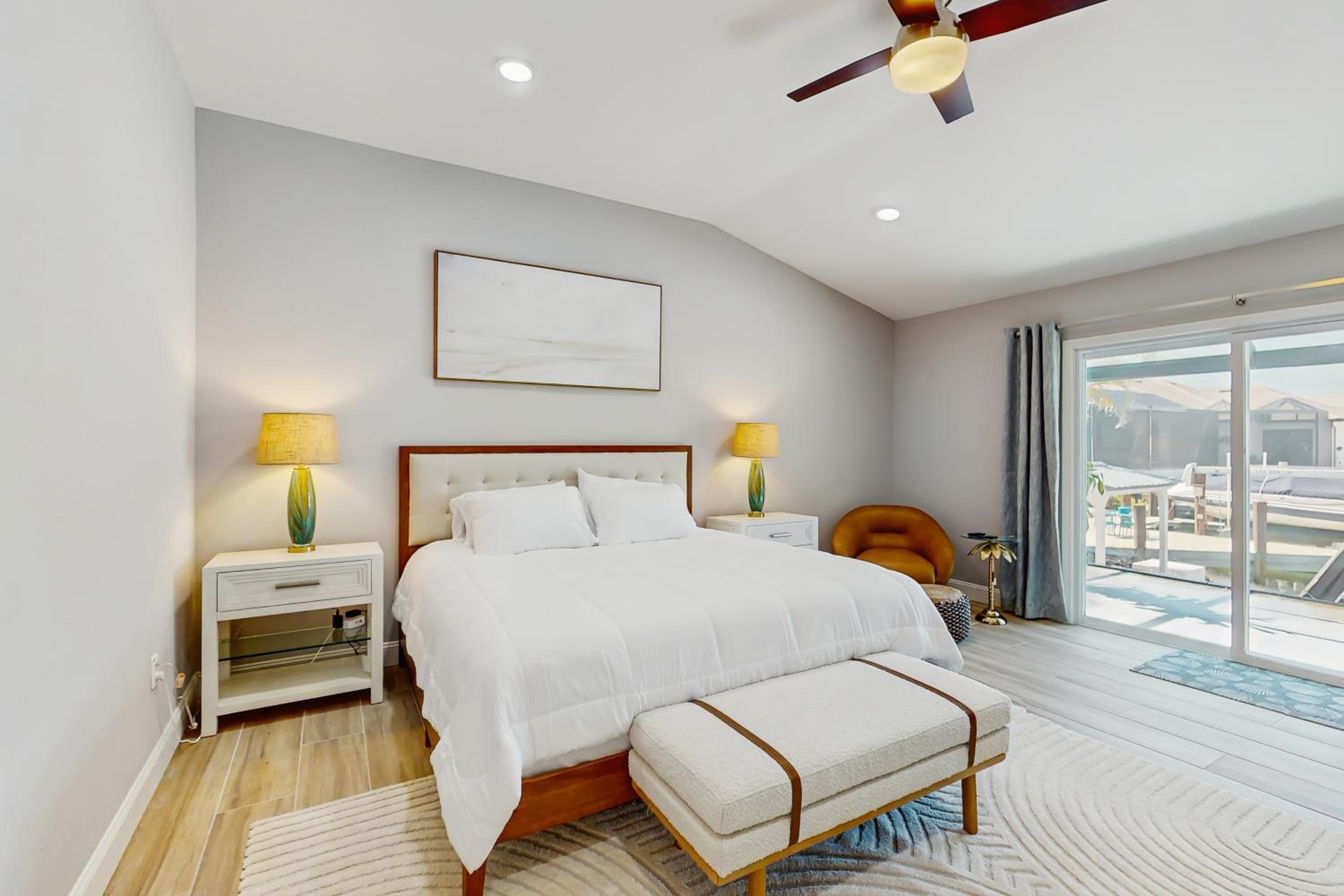 Swim Spa and Dock! Boaters Retreat on Marco Island
