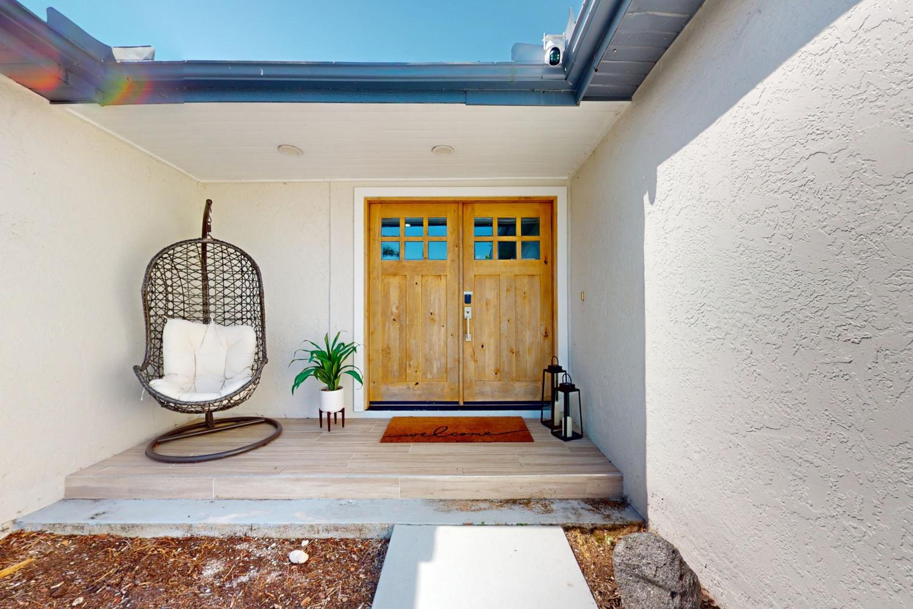 Swim Spa and Dock! Boaters Retreat on Marco Island