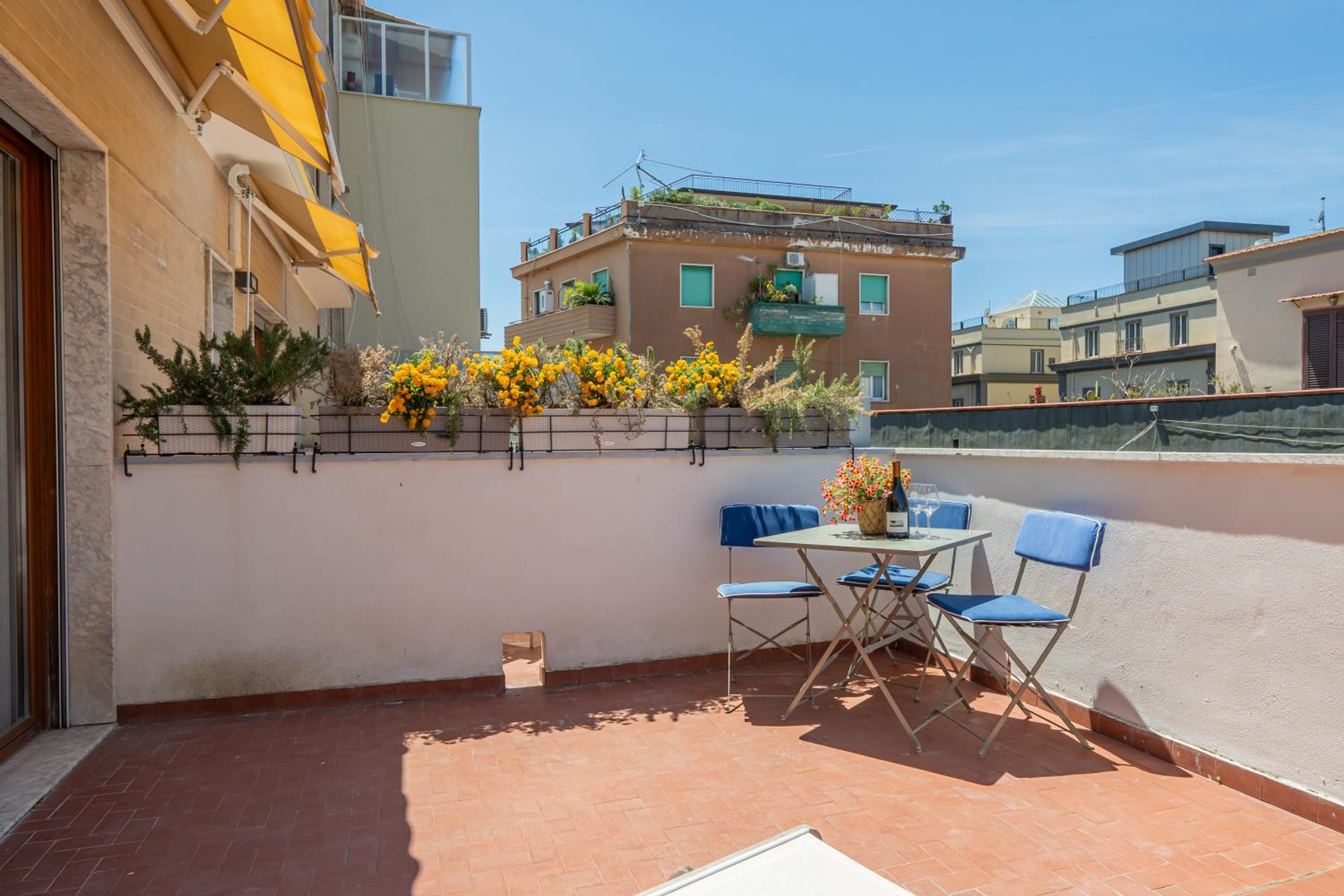 Molo Angioino Suites