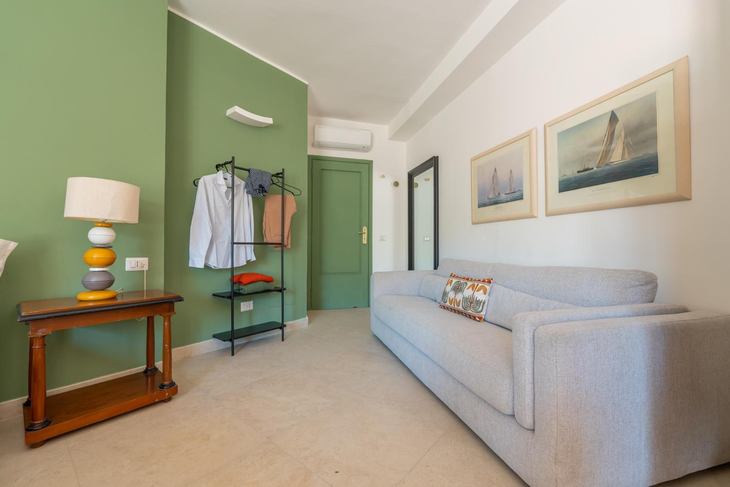 Molo Angioino Suites