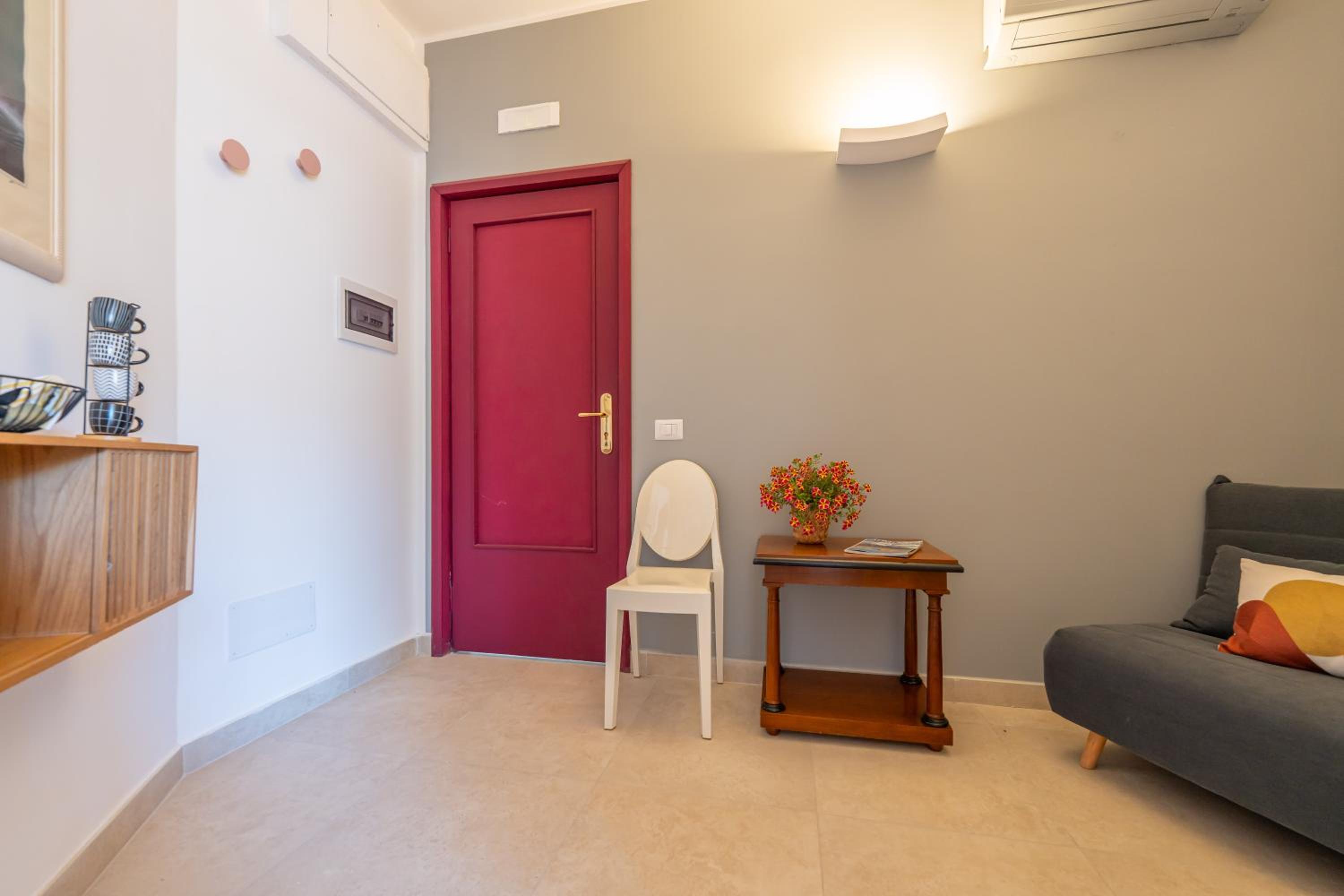 Molo Angioino Suites