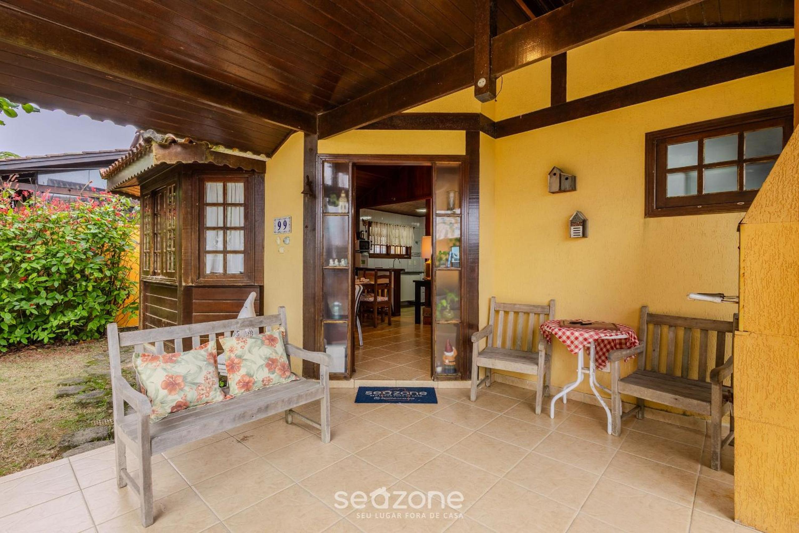 Charming house with BBQ by the sea MON0099