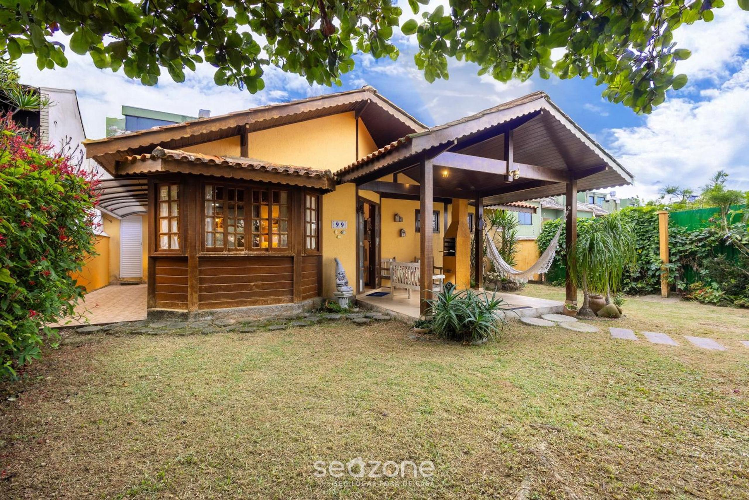 Charming house with BBQ by the sea MON0099