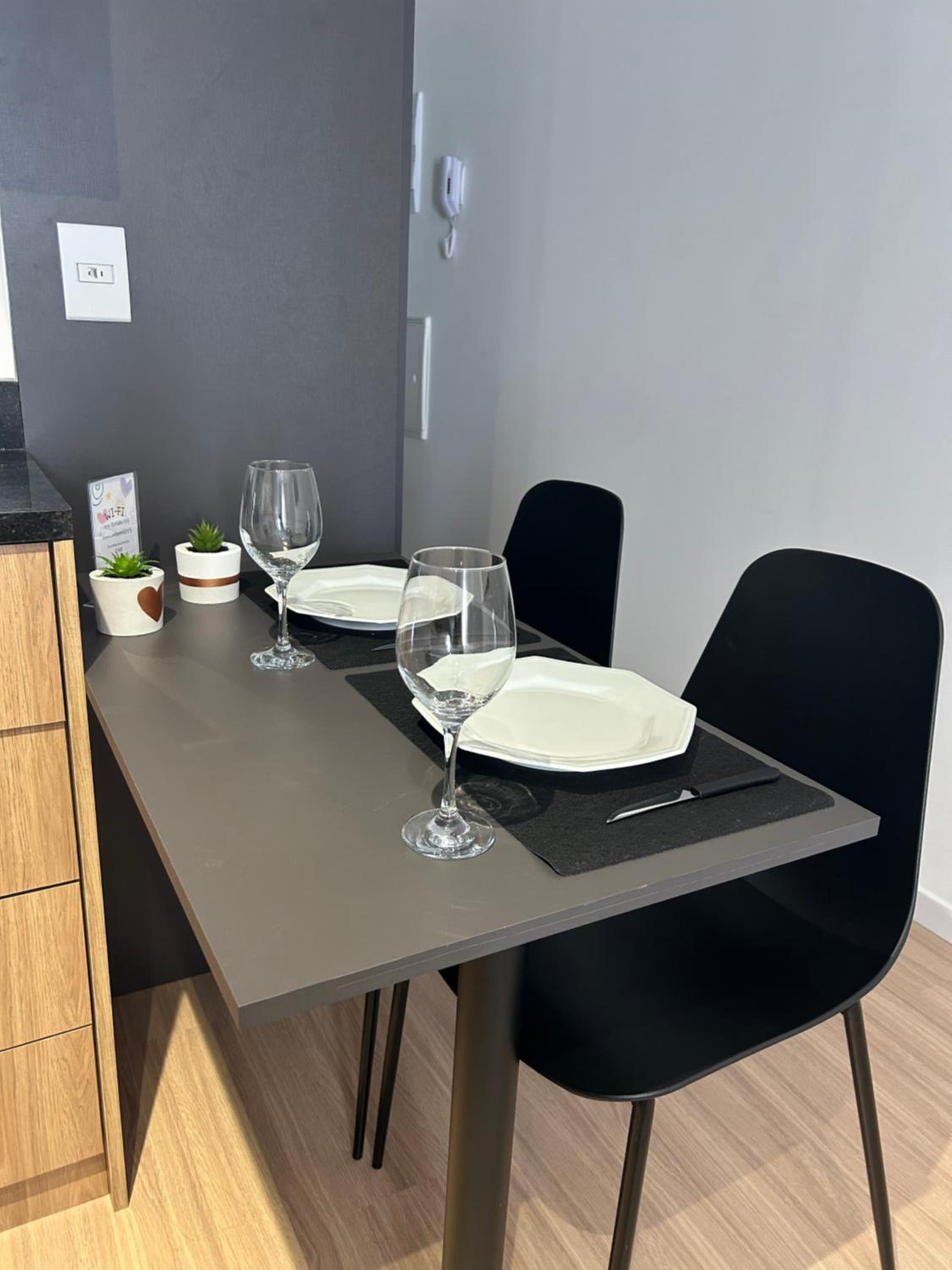 Uni Home 113 - COM ESTACIONAMENTO GRATUITO - Studio moderno e novo perto do MAC - Boa Viagem