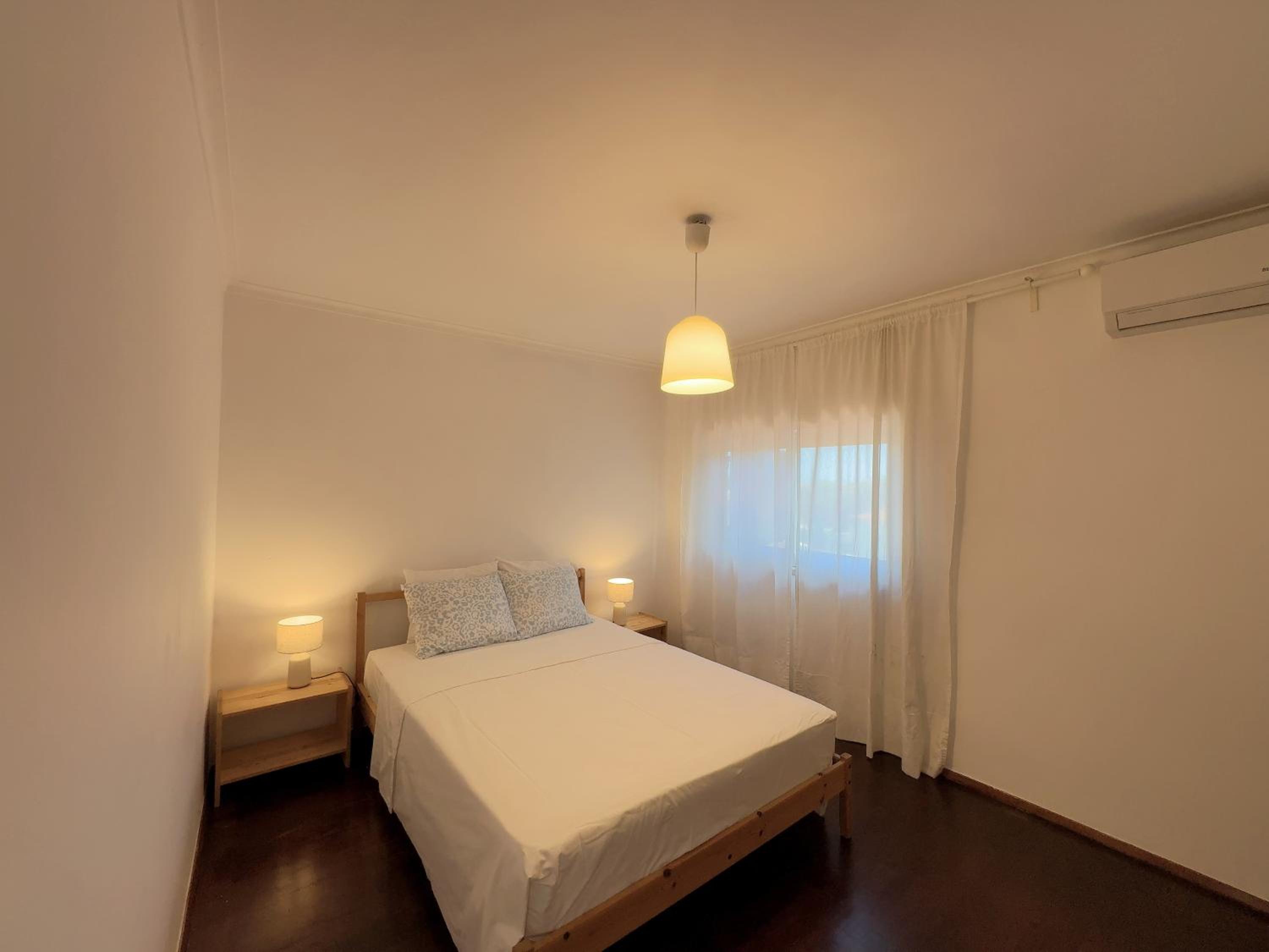 Luxury 4 bedroom with 3 bathroom Cascais Lisbon walking distance to beach