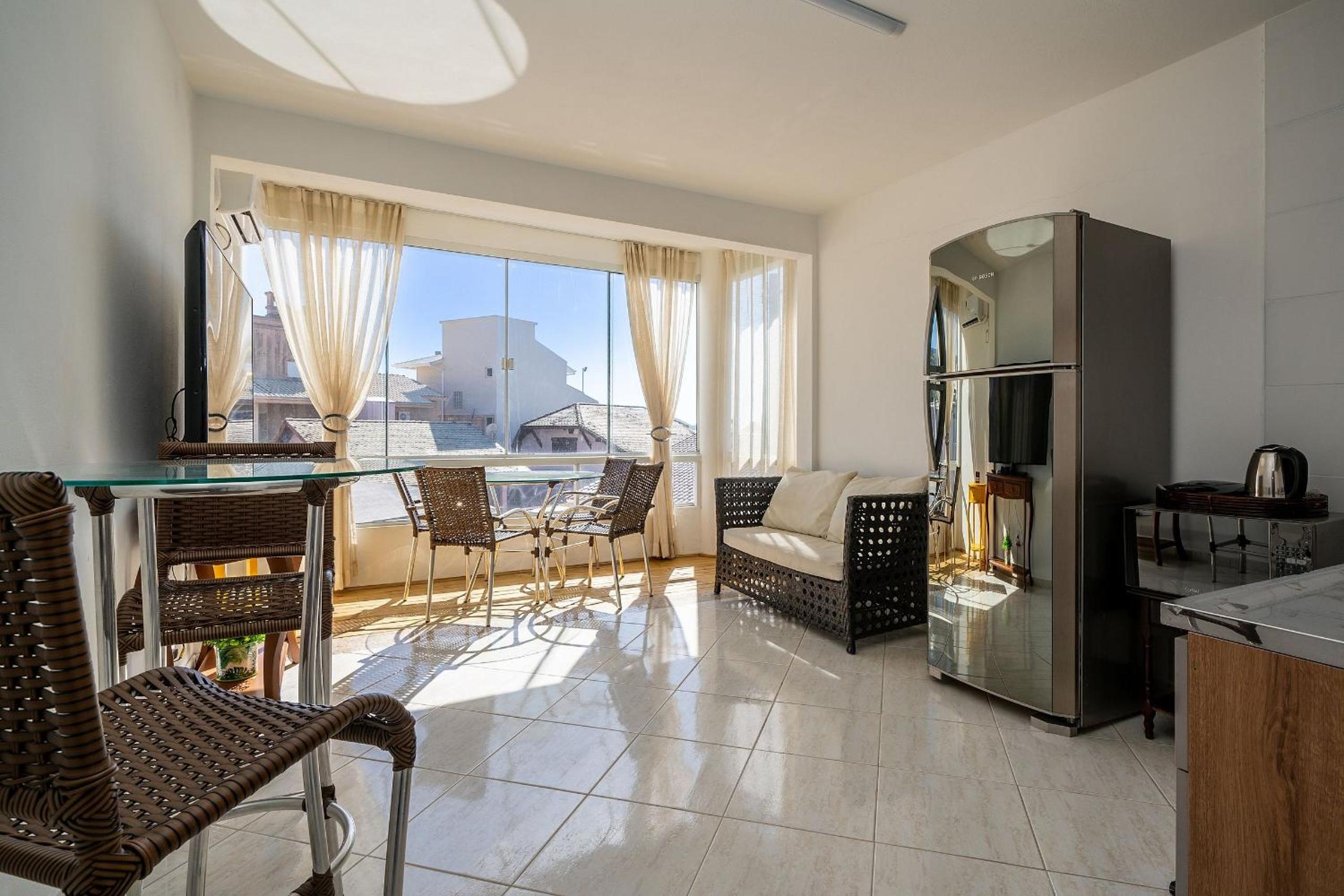 2BR apt w/suite 100m Bombas beach ROR0001
