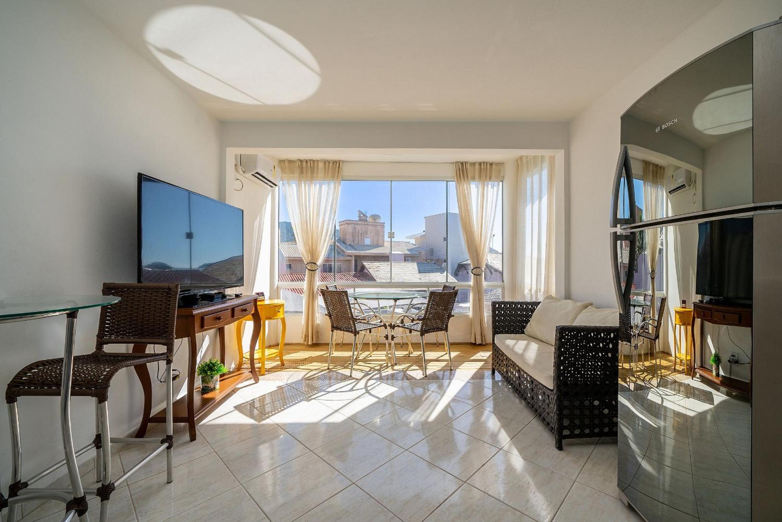 2BR apt w/suite 100m Bombas beach ROR0001