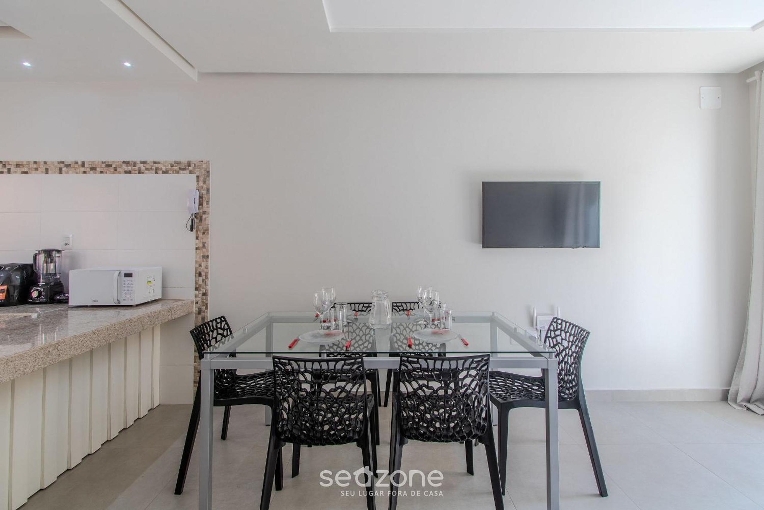 Modern apartment 280m from the beach AST0103