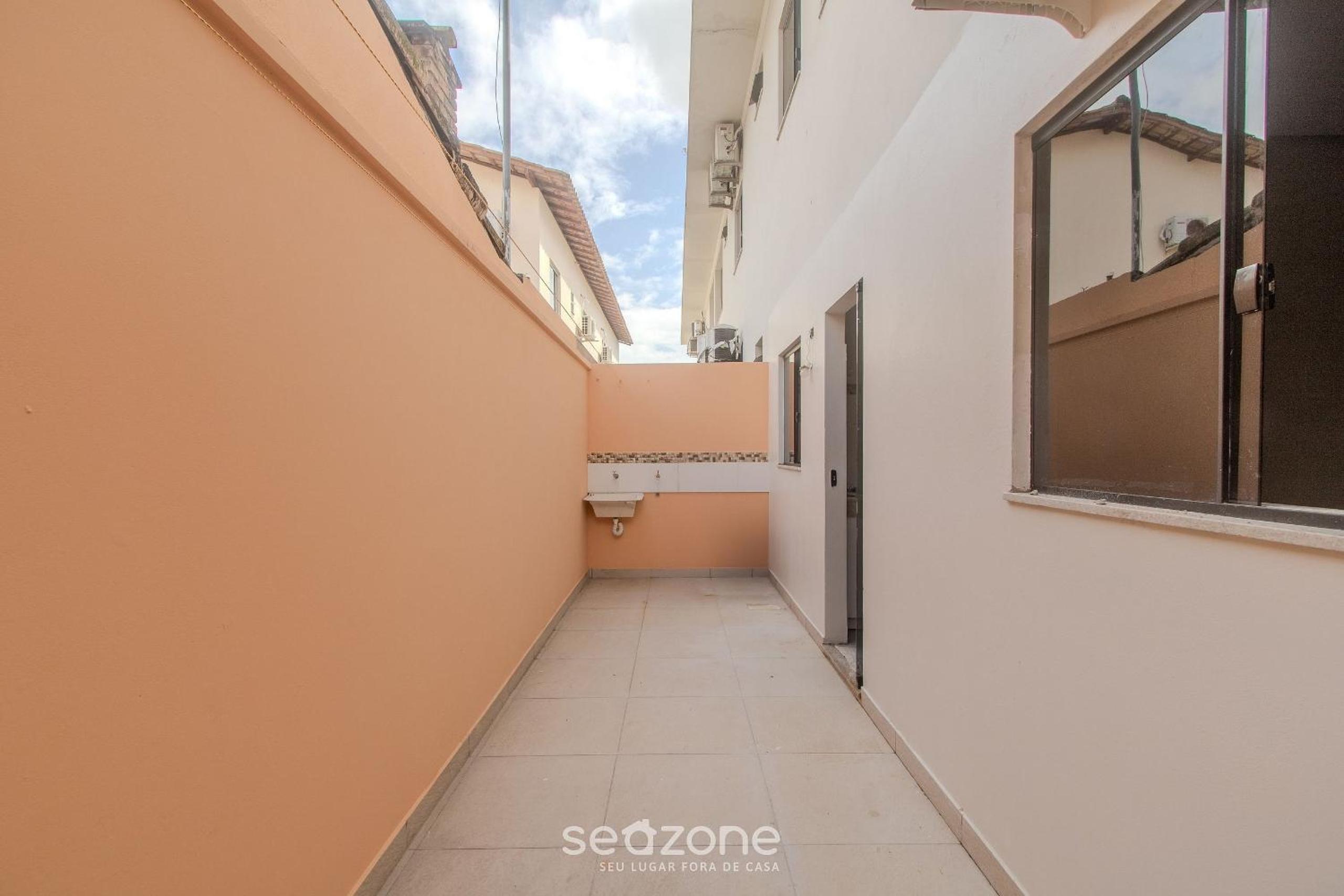 Modern apartment 280m from the beach AST0103