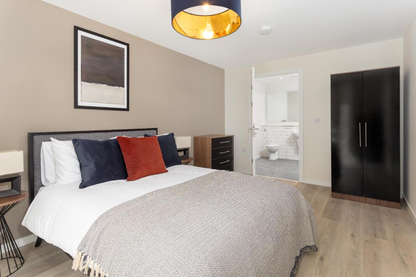 Richmond Row - Air Host & Stay - 2 bedroom sleeps 6