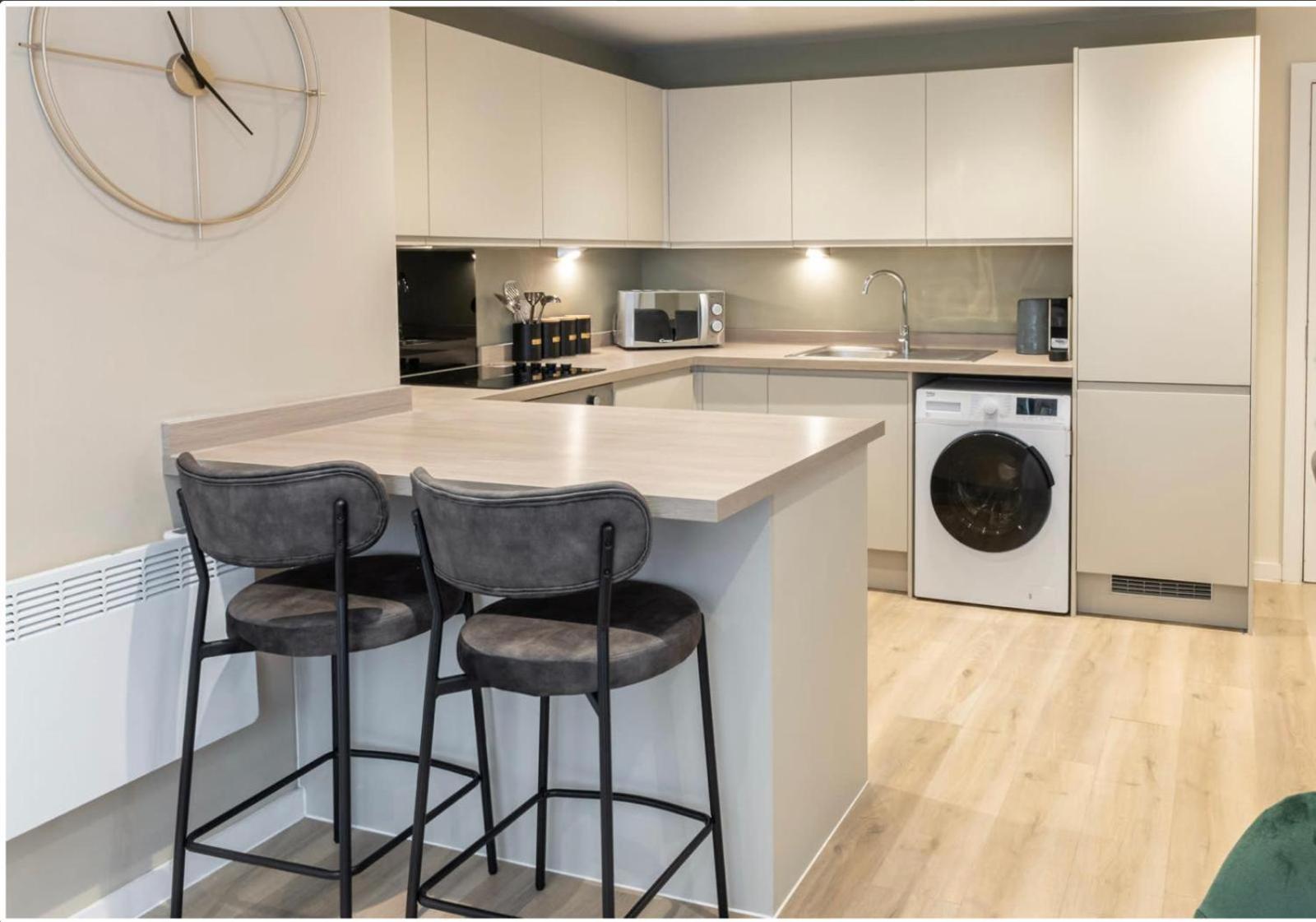 Richmond Row - Air Host & Stay - 2 bedroom sleeps 6