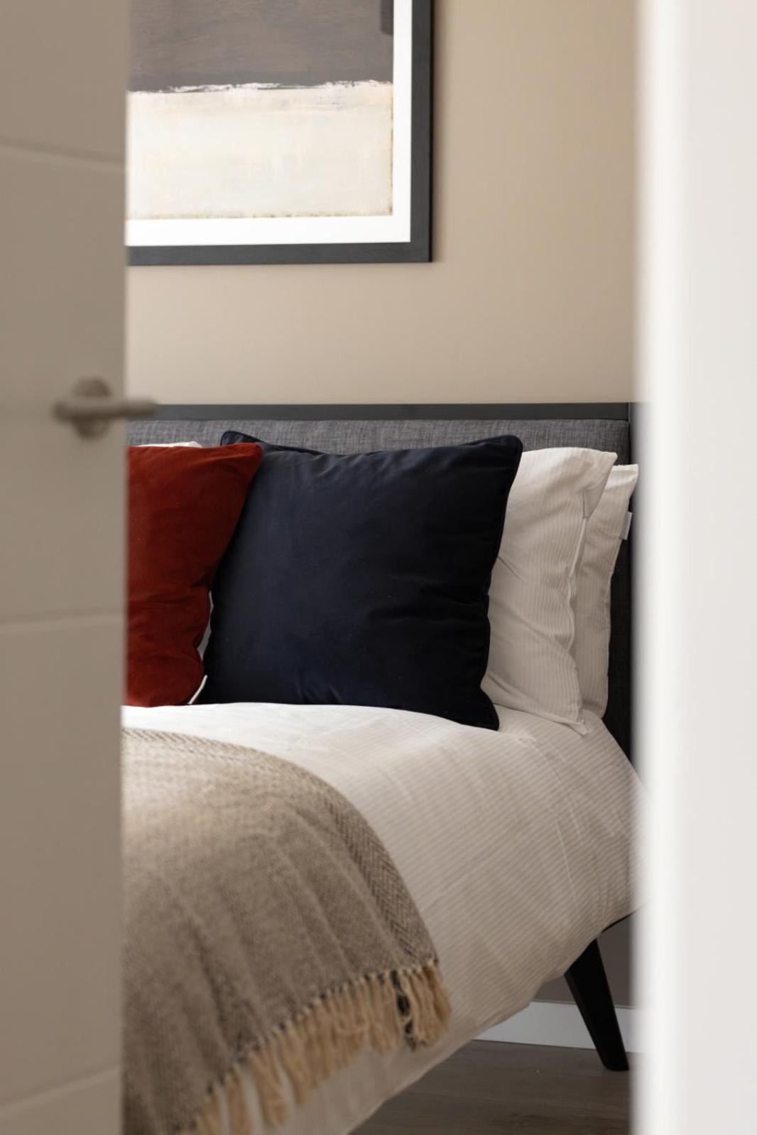 Richmond Row - Air Host & Stay - 2 bedroom sleeps 6