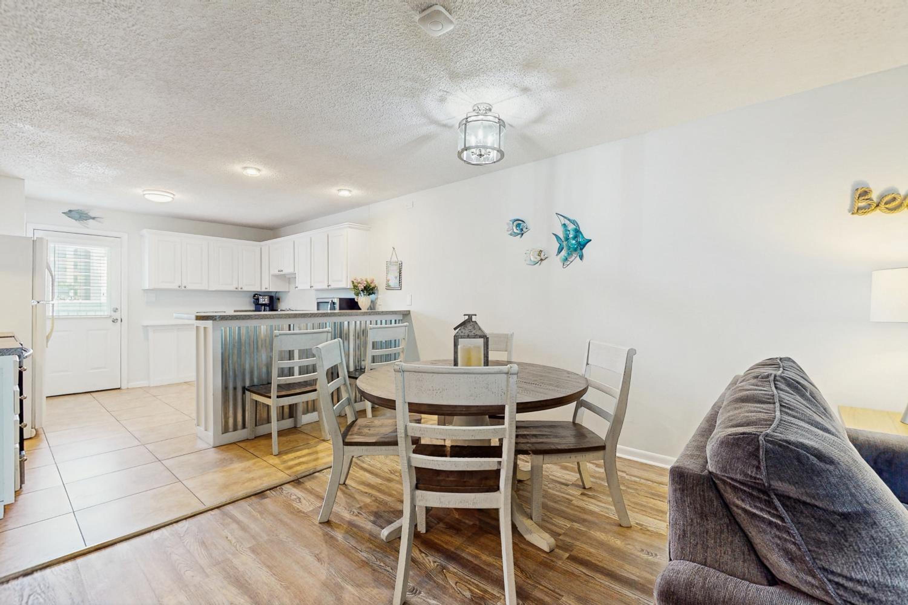 2 BR Condo with Shared Pool and Beach Access