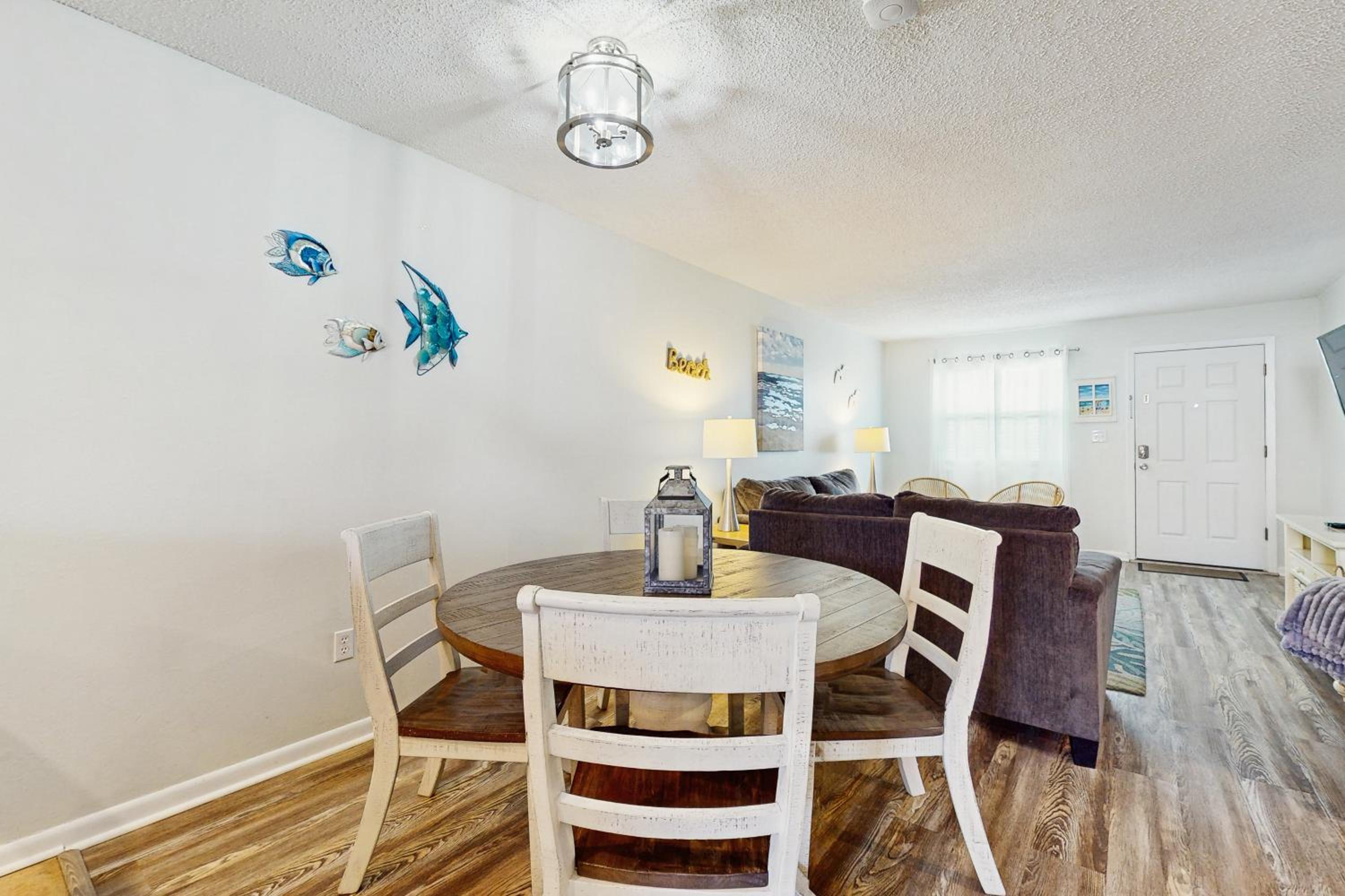 2 BR Condo with Shared Pool and Beach Access
