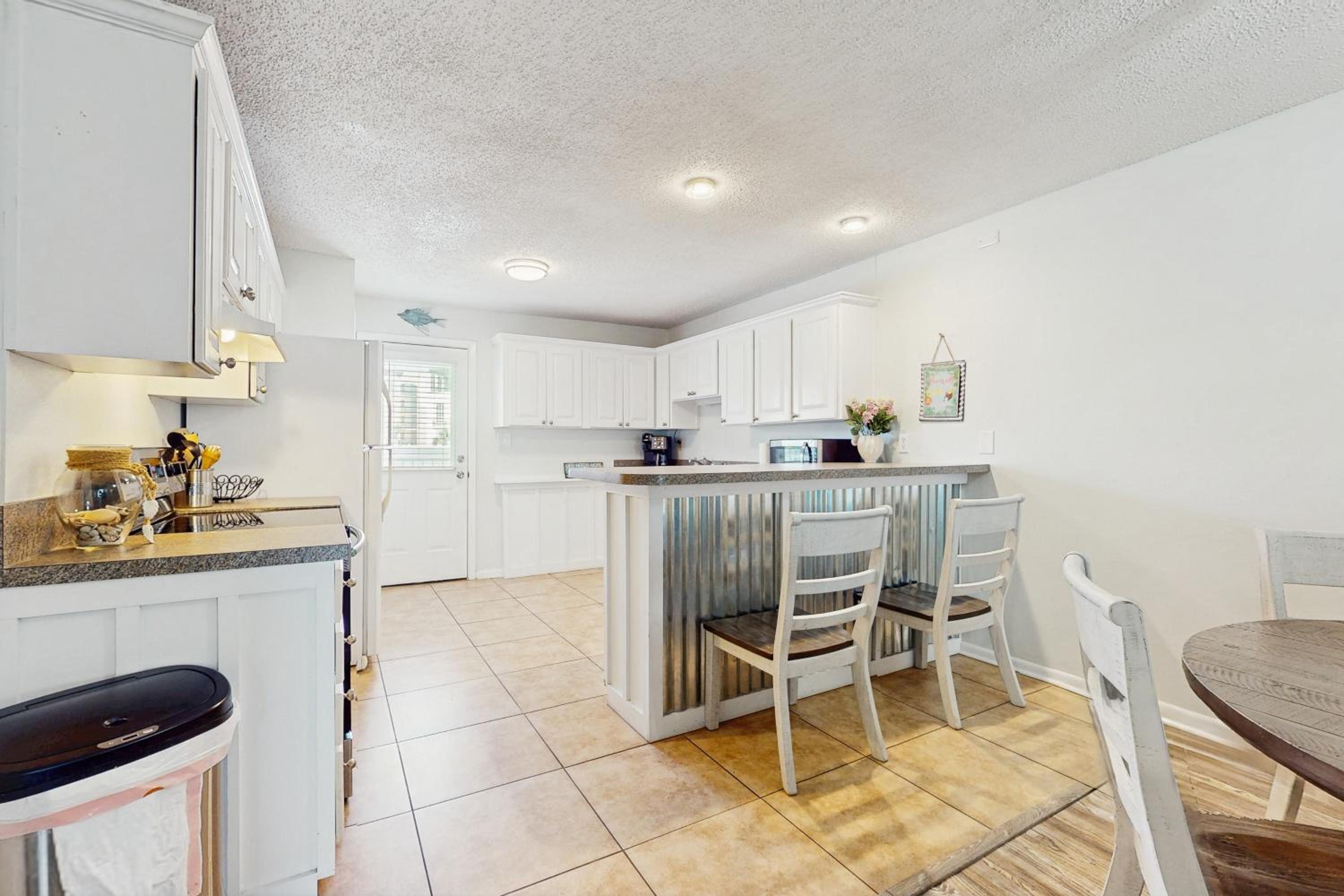 2 BR Condo with Shared Pool and Beach Access