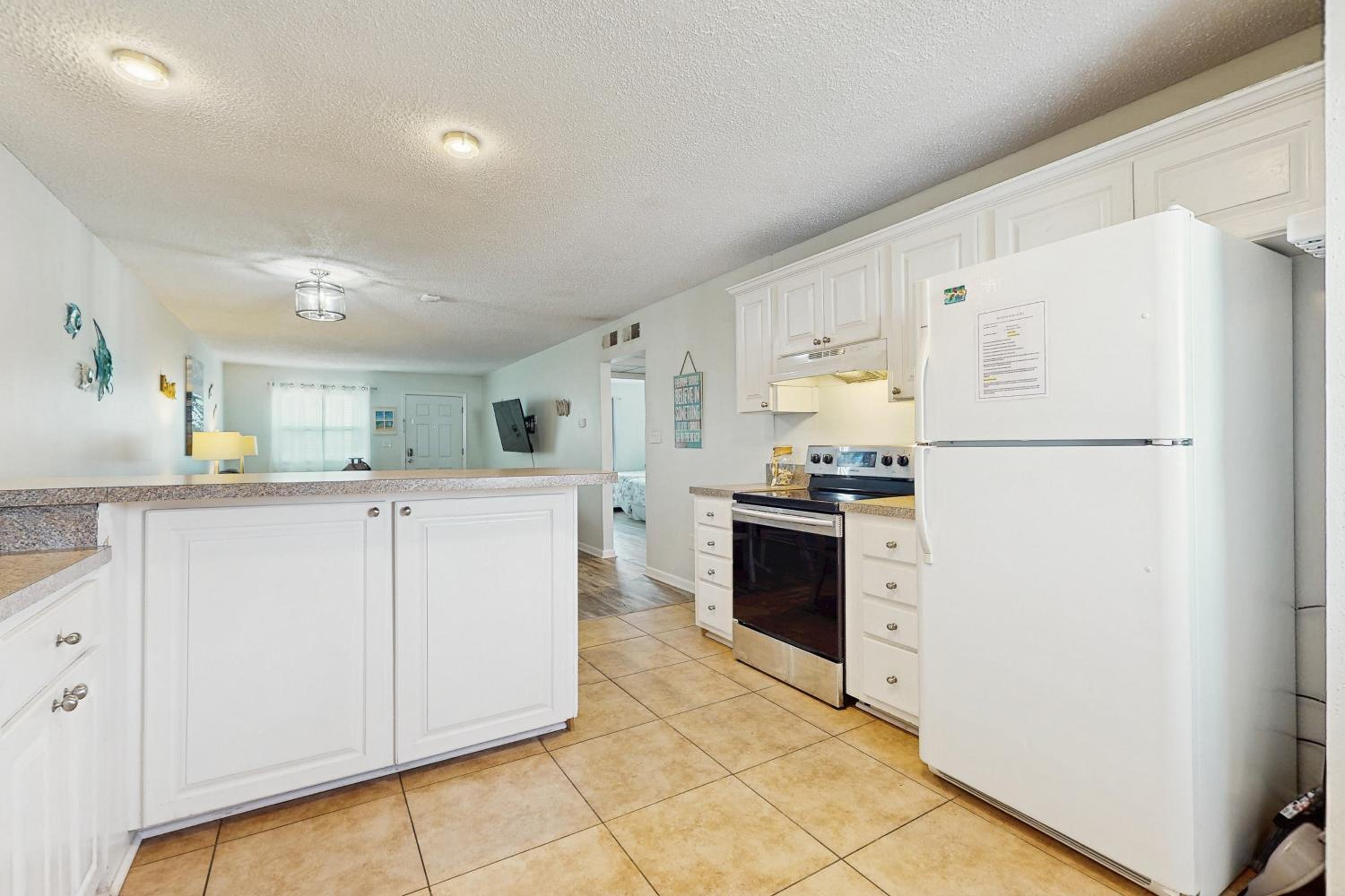 2 BR Condo with Shared Pool and Beach Access