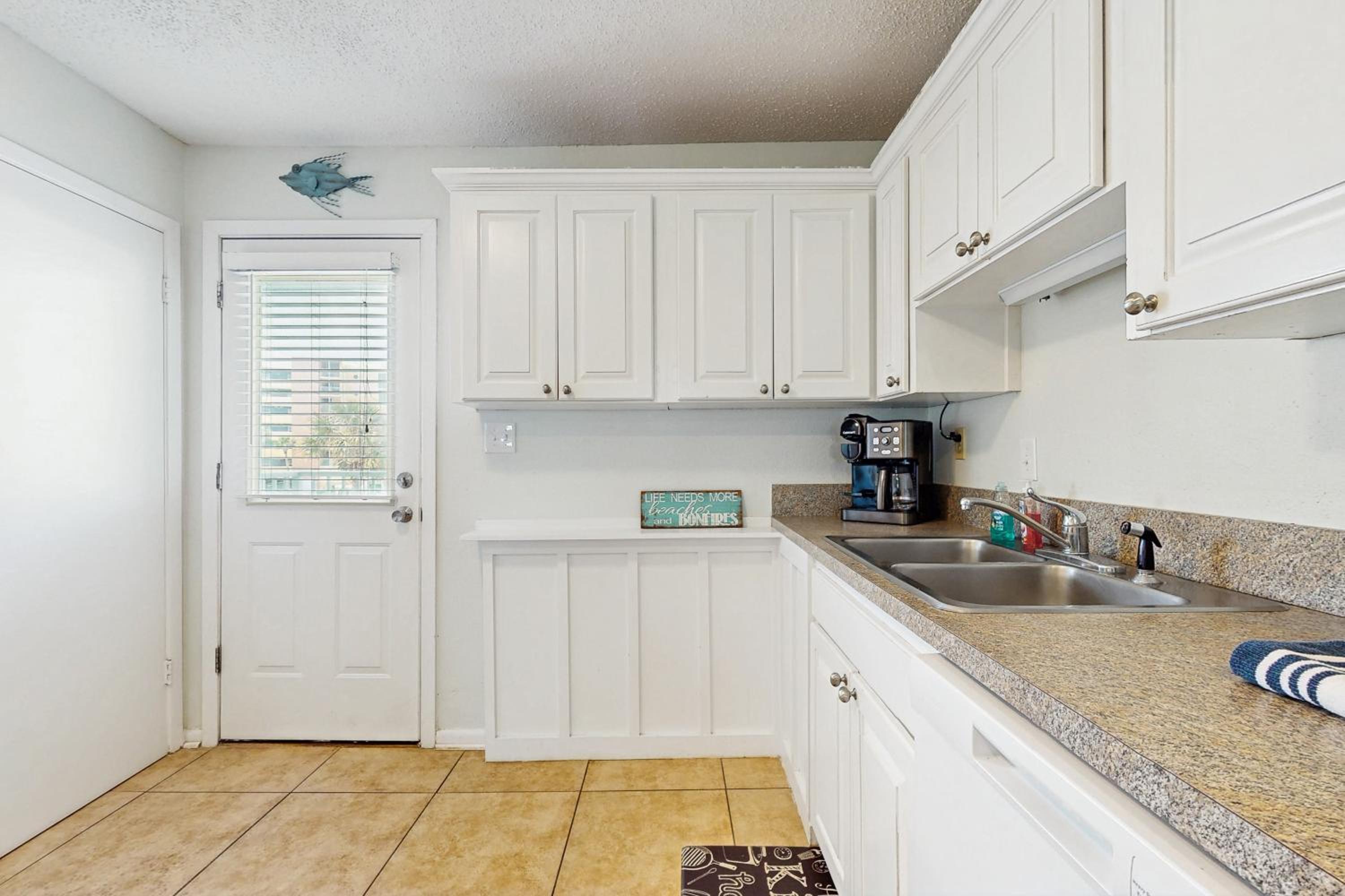 2 BR Condo with Shared Pool and Beach Access