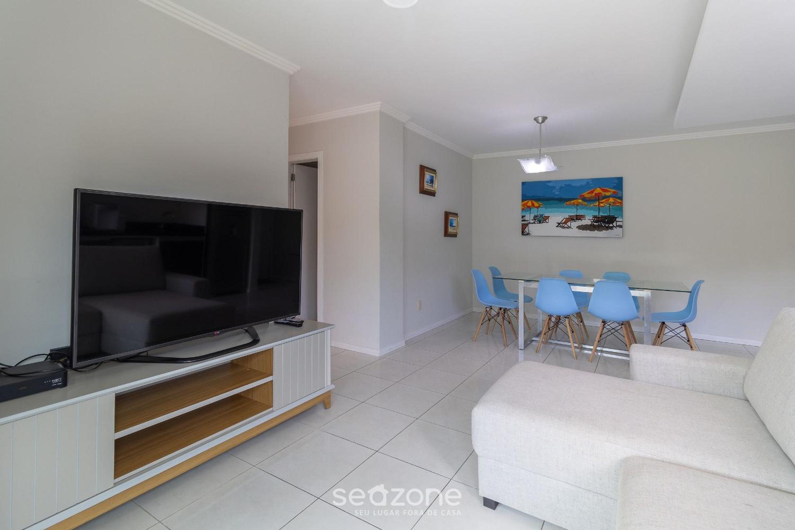 Apt with balcony, few minutes from the sea CCB103