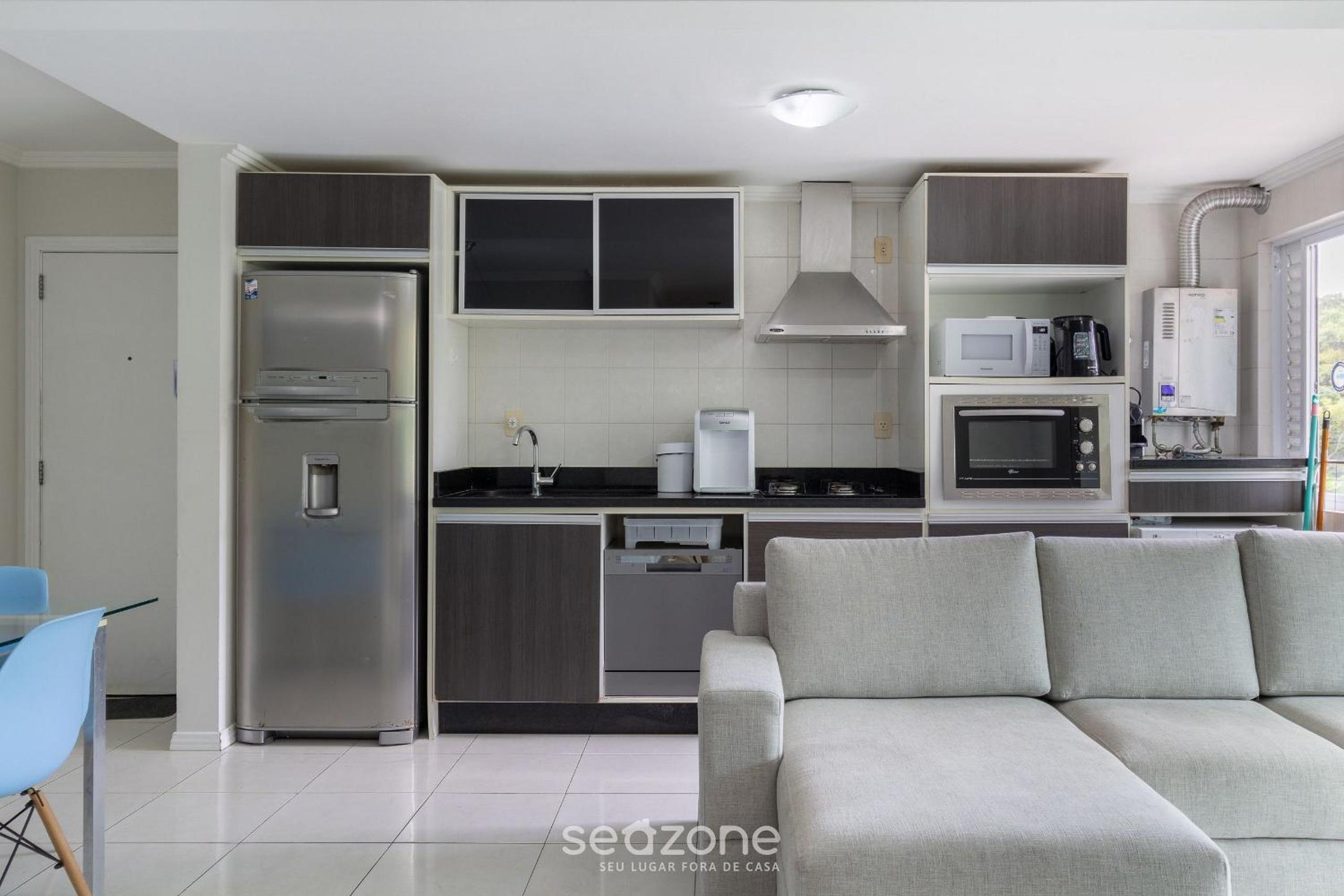 Apt with balcony, few minutes from the sea CCB103