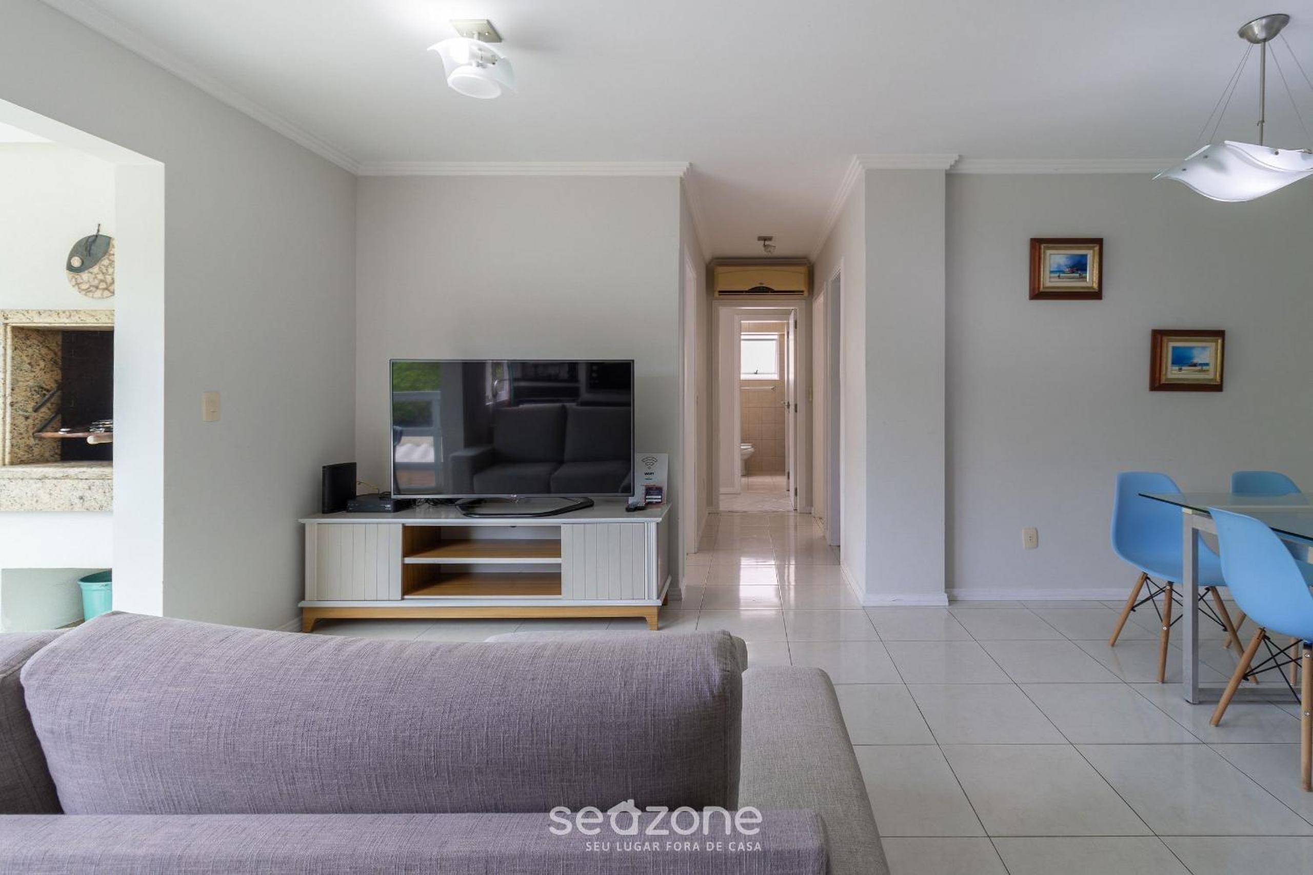 Apt with balcony, few minutes from the sea CCB103