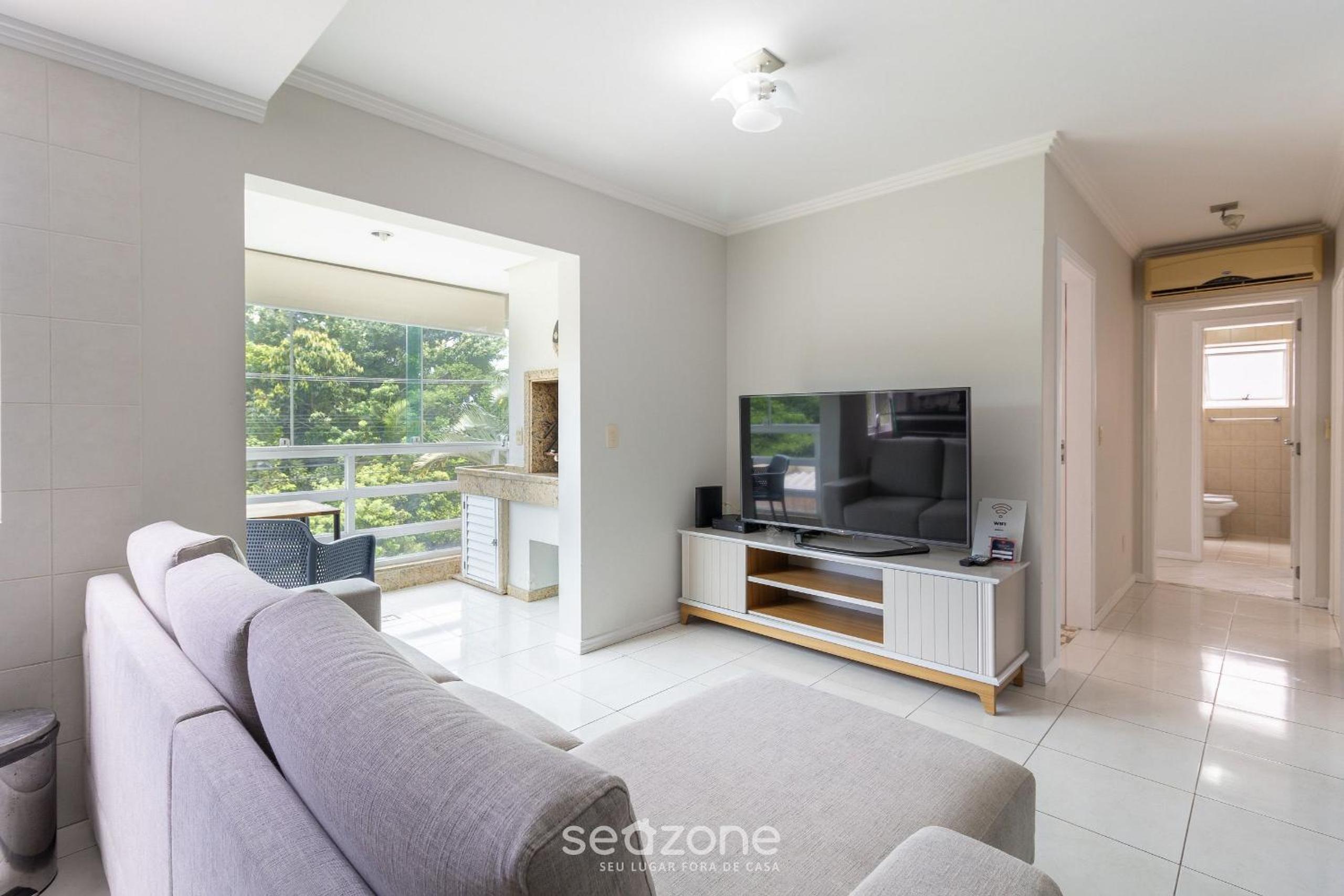Apt with balcony, few minutes from the sea CCB103
