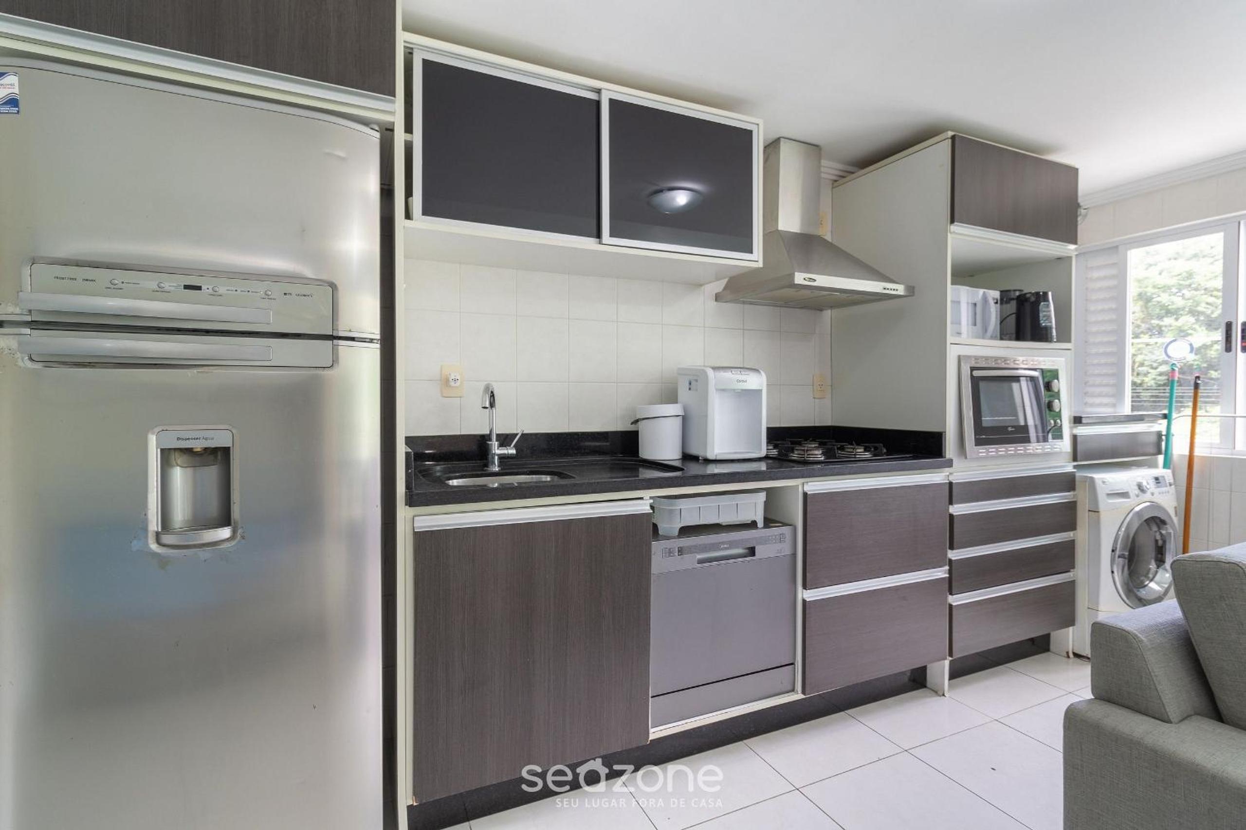 Apt with balcony, few minutes from the sea CCB103